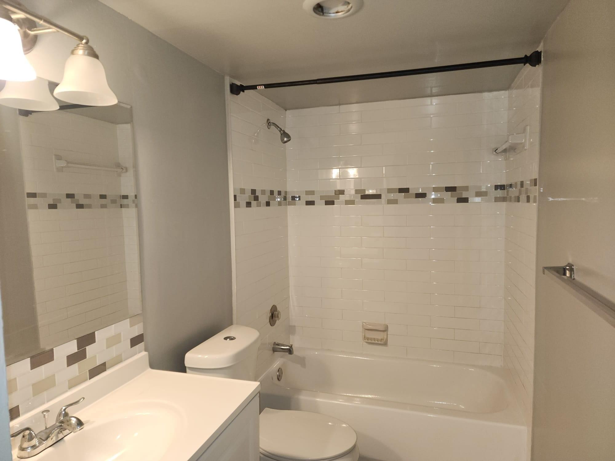 4174 Inverrary Drive 811