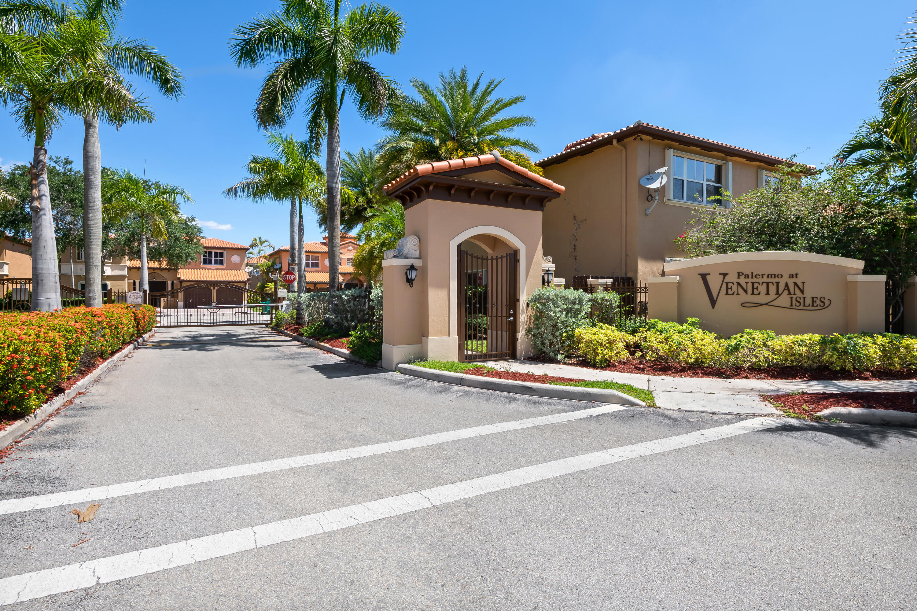 2760 SW 156th Place