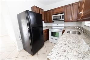 2900 NW 5th Court