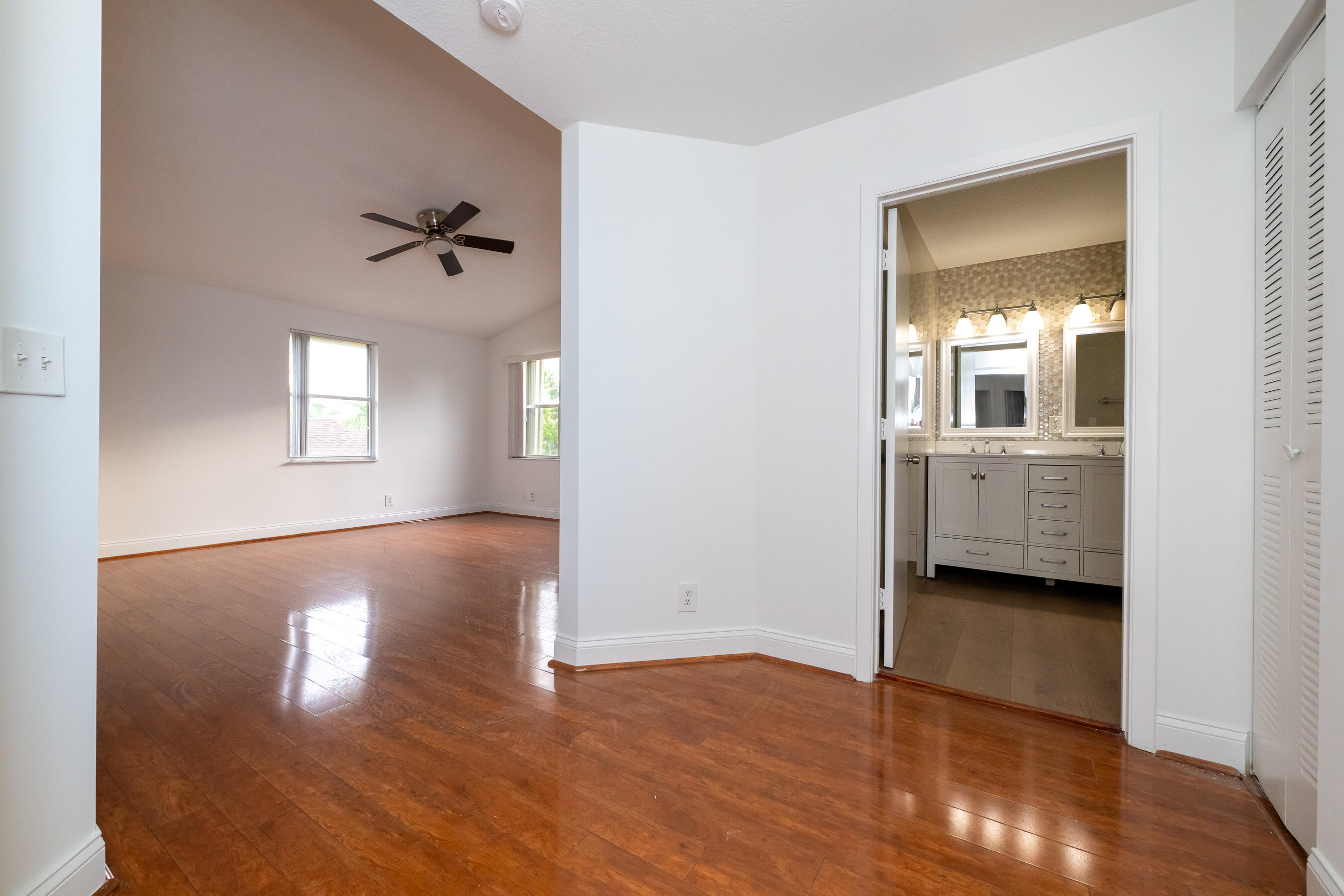 2379 NW 33rd Terrace