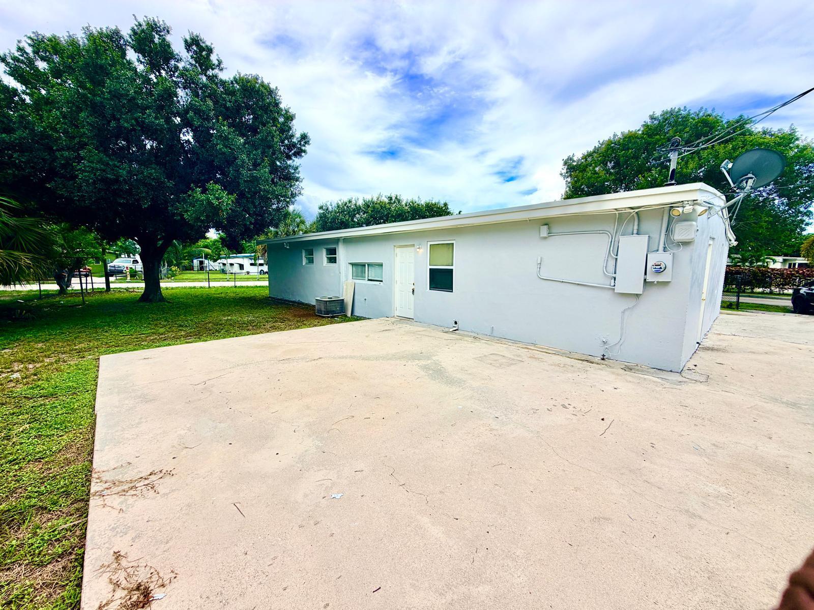 205 NW 33rd Avenue
