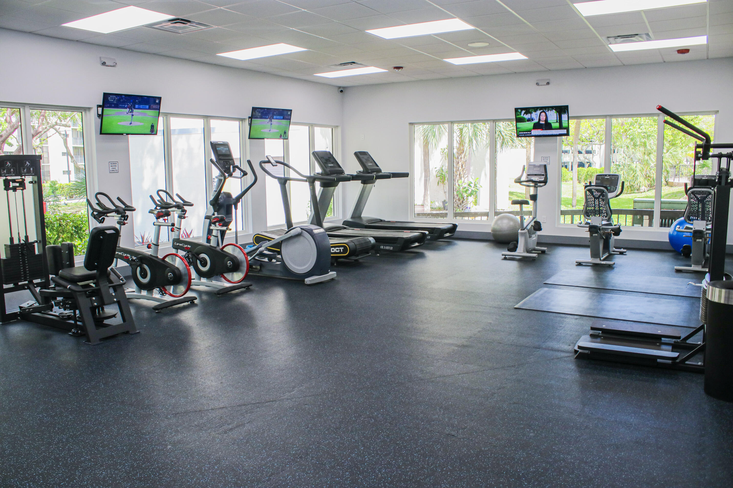 17011 N BAY Road 104