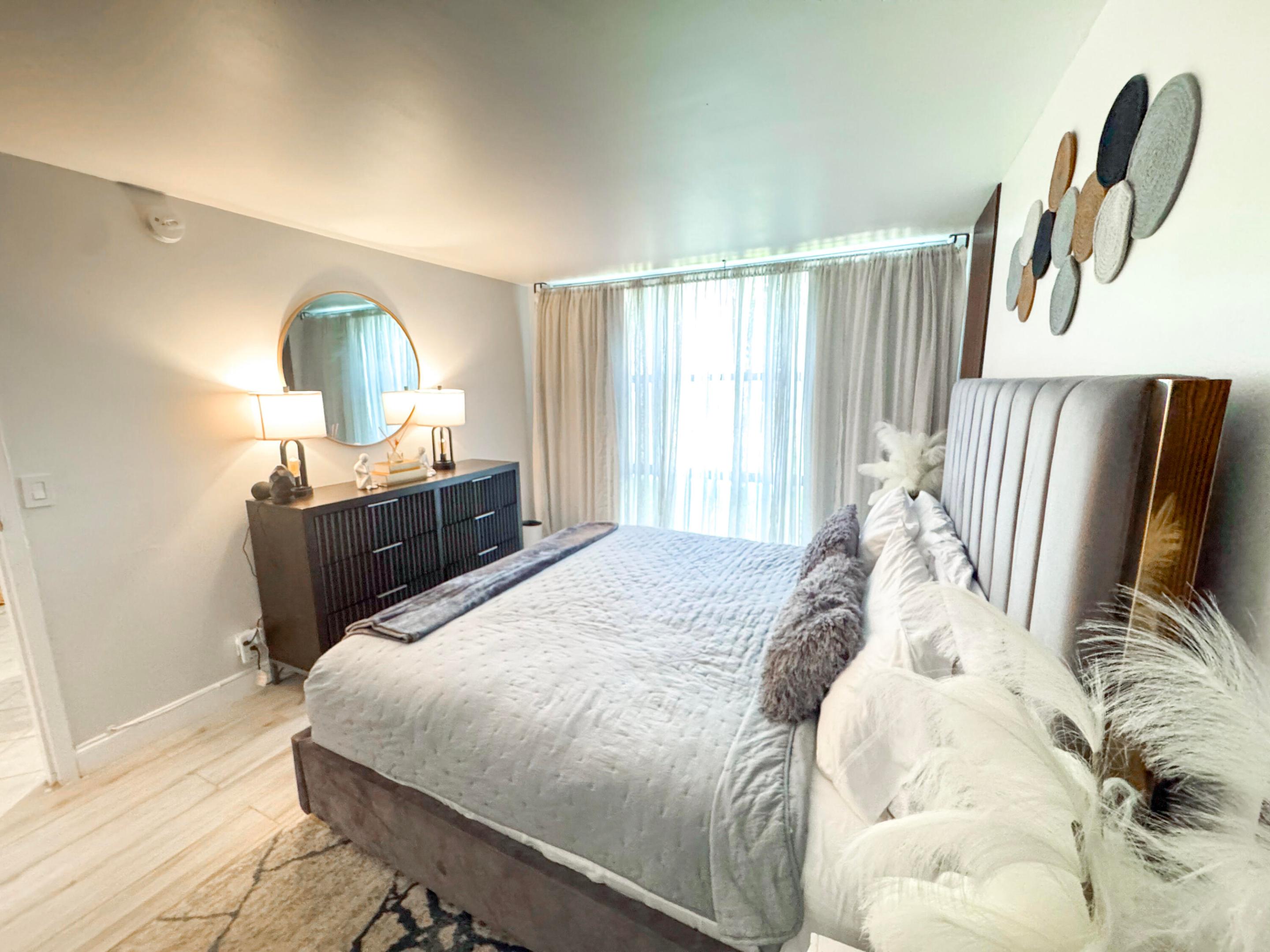 17011 N BAY Road 104