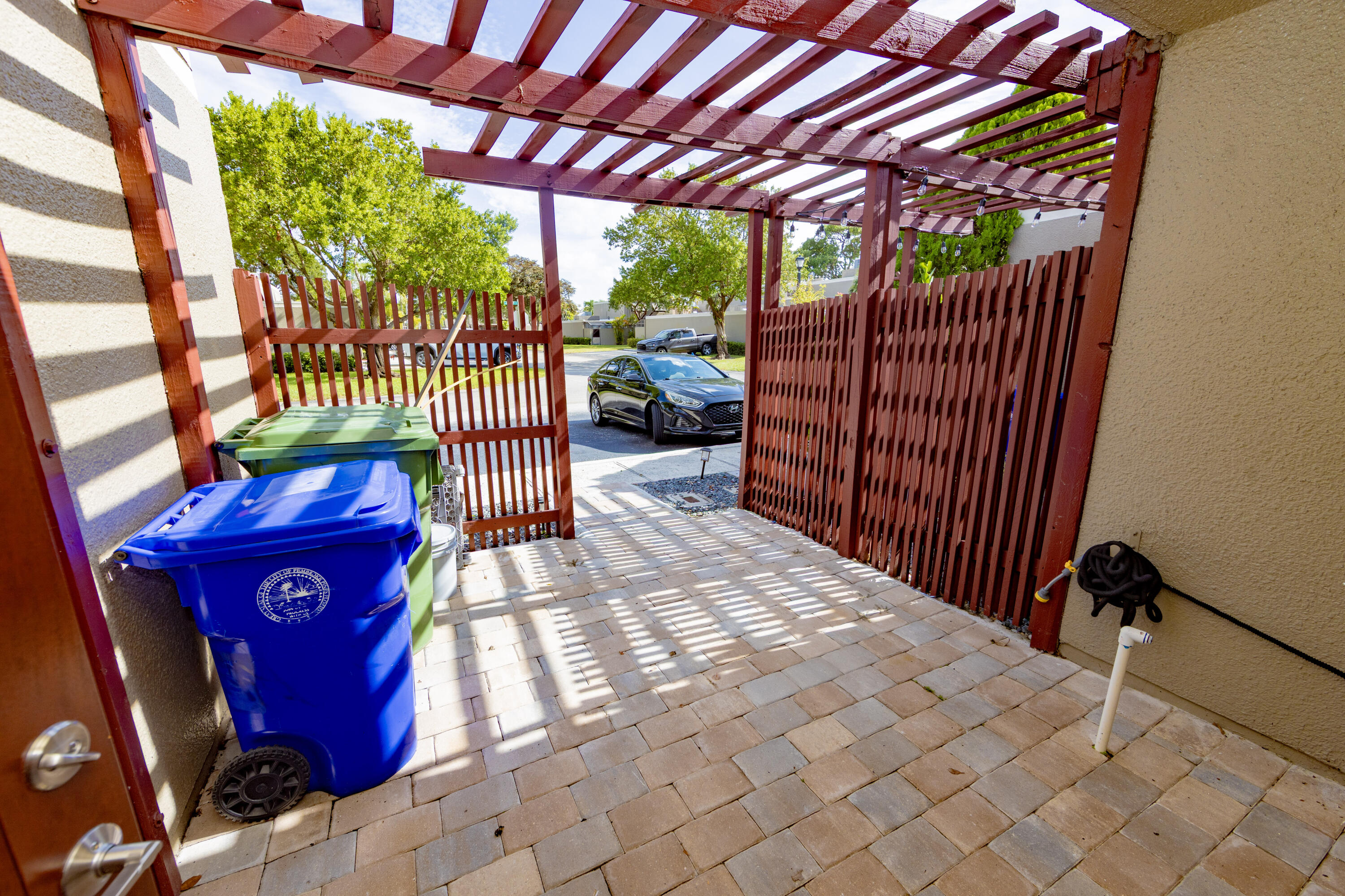 11060 S LAKEVIEW Drive 11060