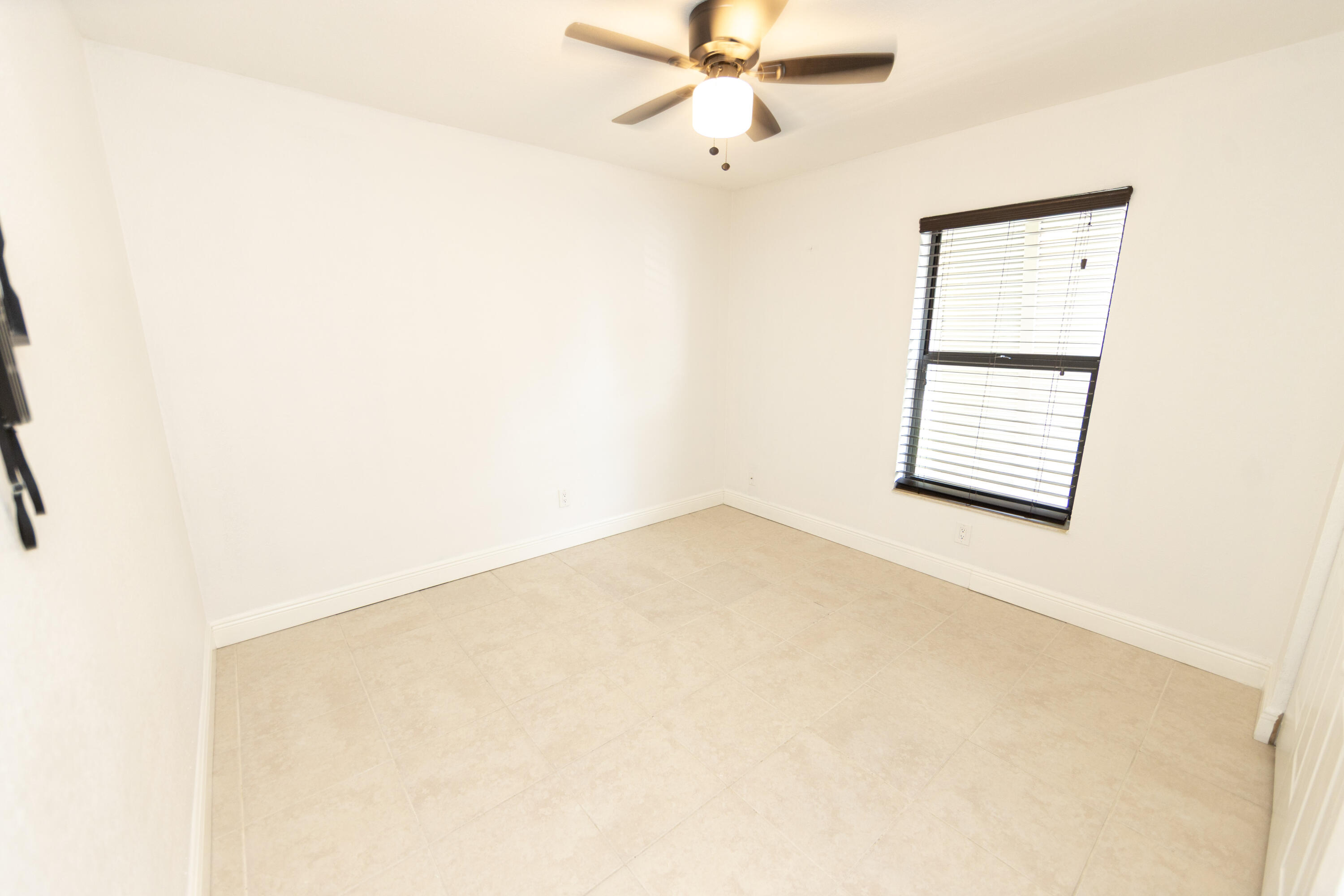 11060 S LAKEVIEW Drive 11060