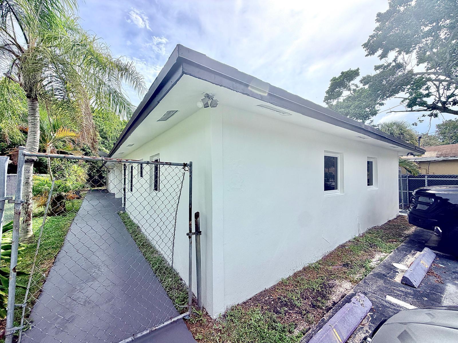 1132 NW 5TH Court 1