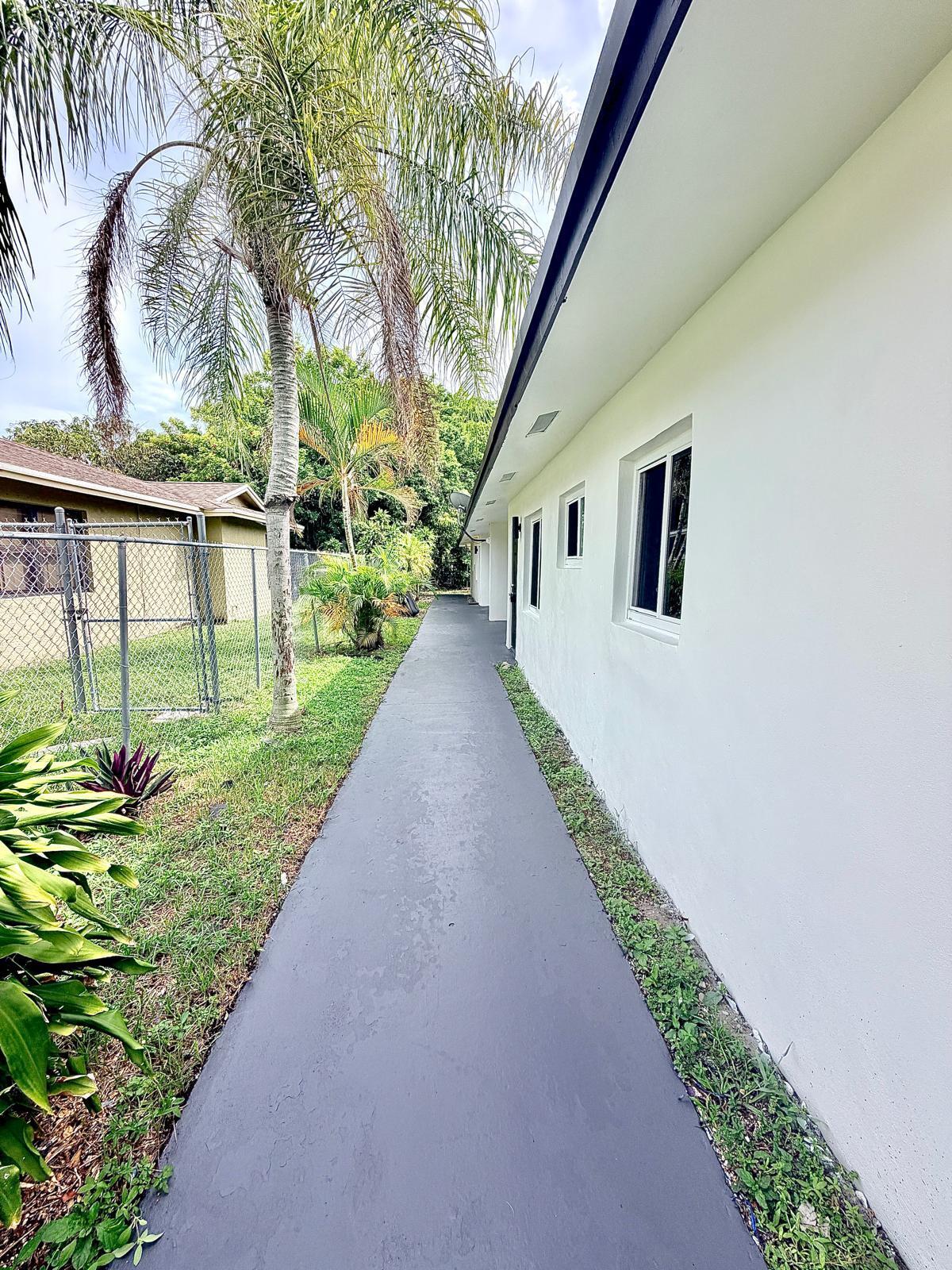 1132 NW 5TH Court 1