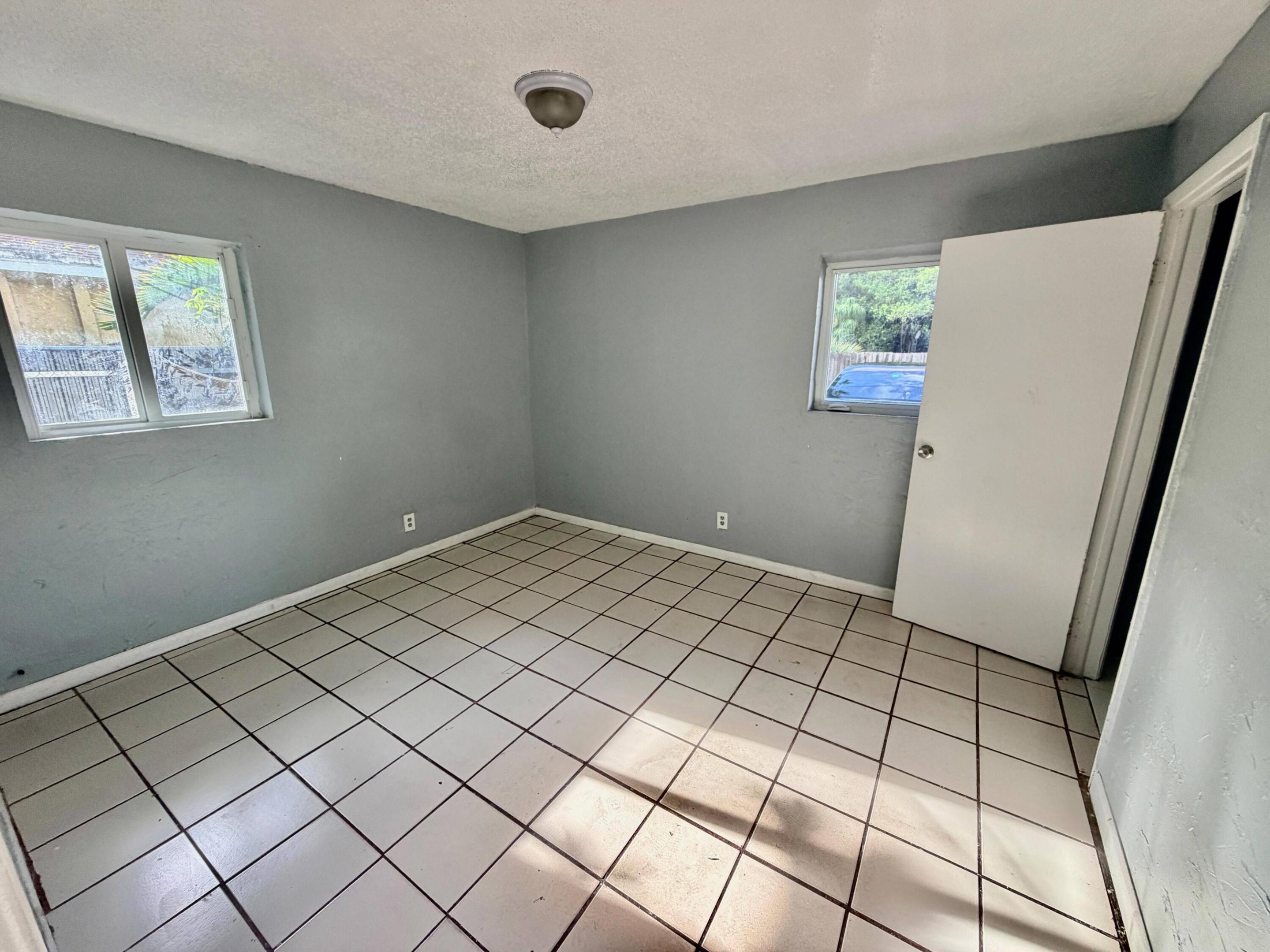 1132 NW 5TH Court 1