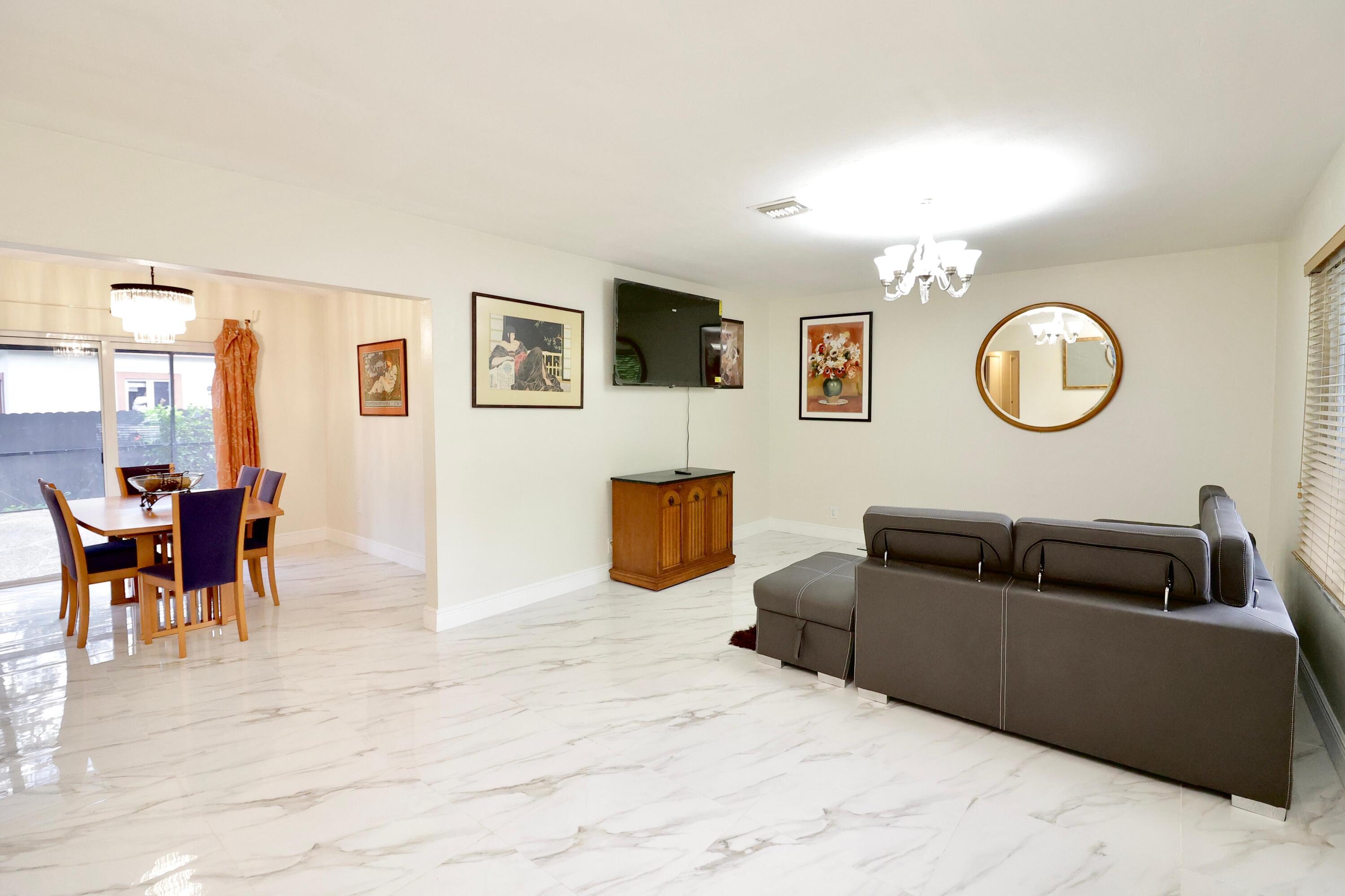 842 NE 154TH Street