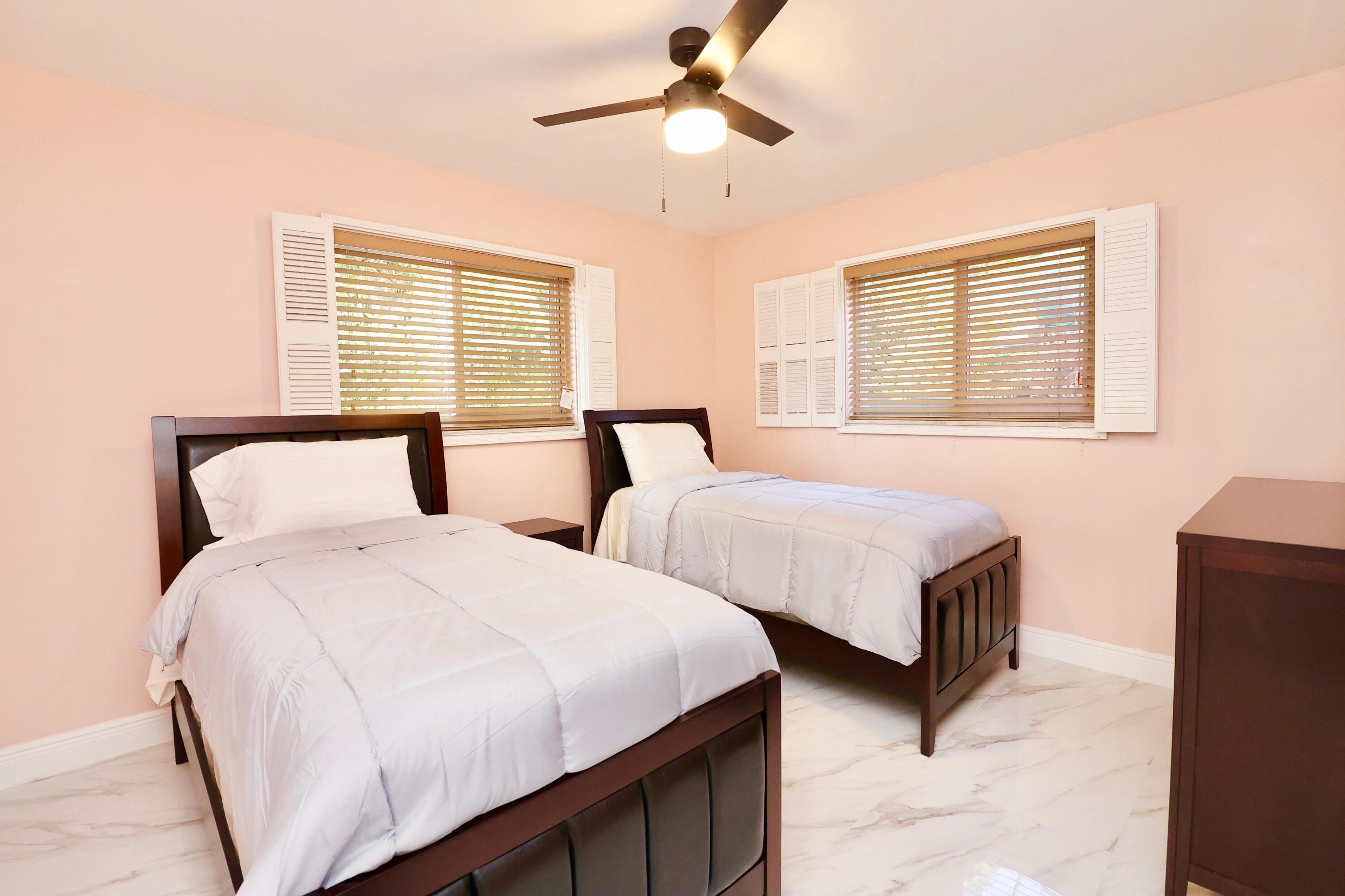 842 NE 154TH Street