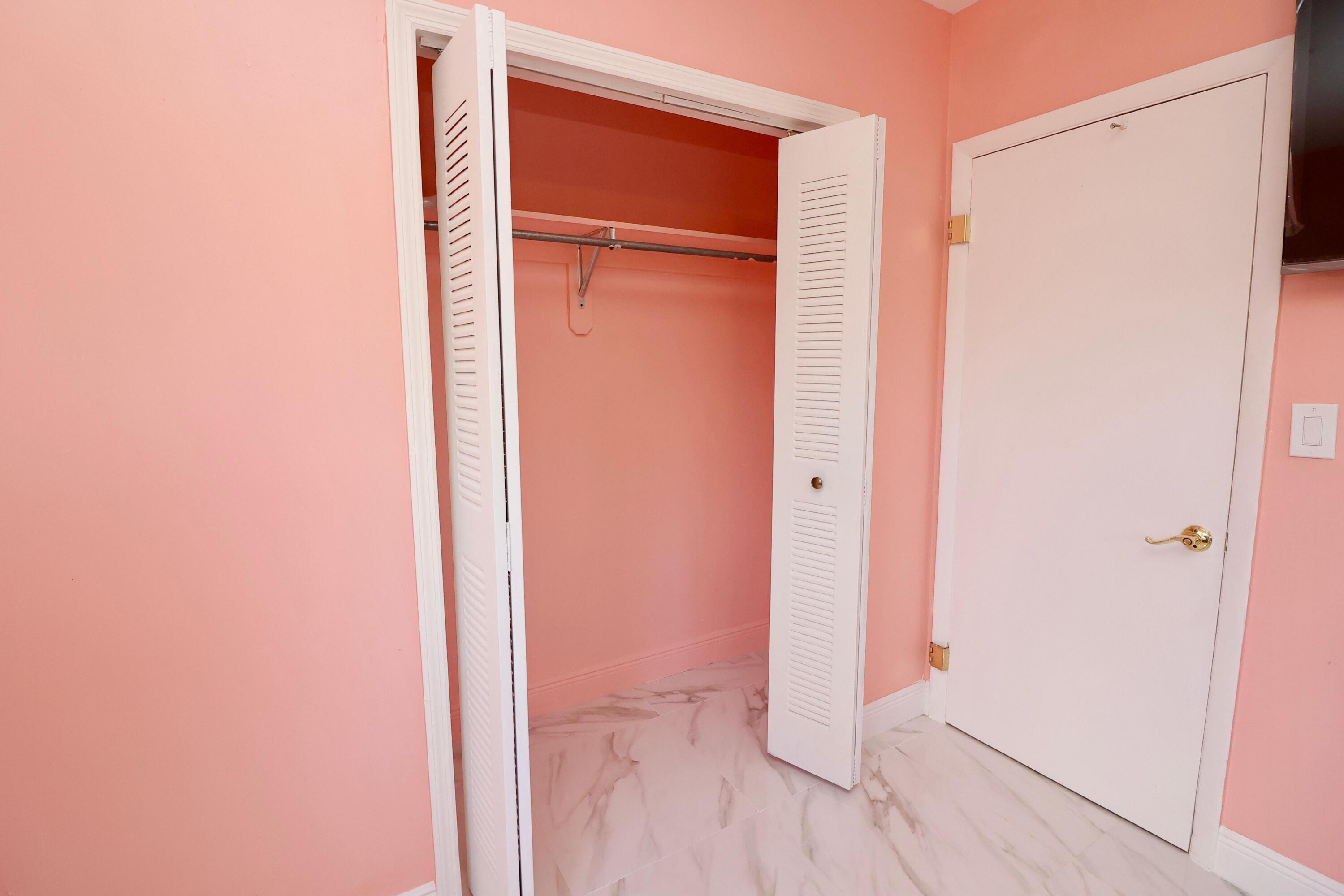 842 NE 154TH Street