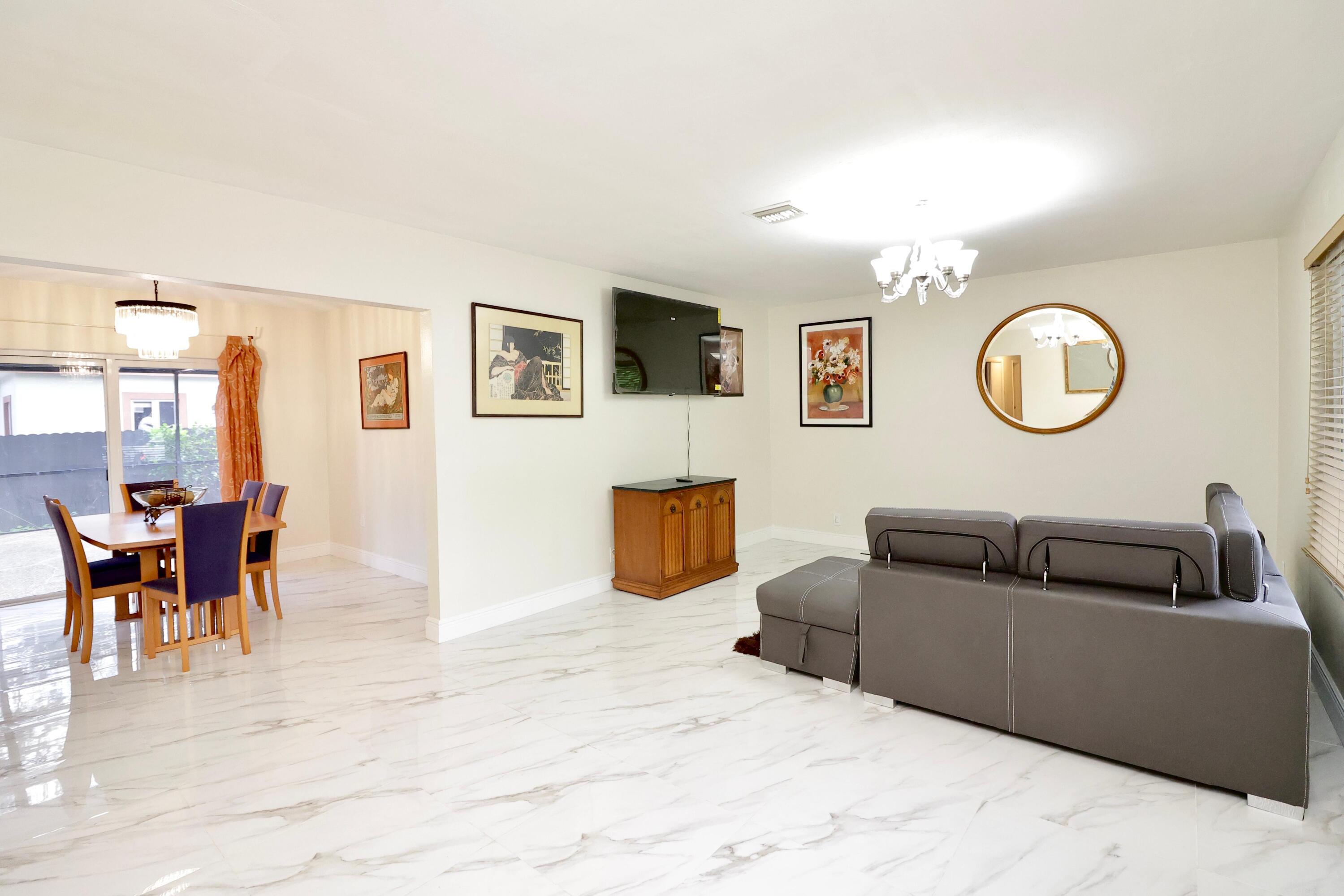 842 NE 154TH Street