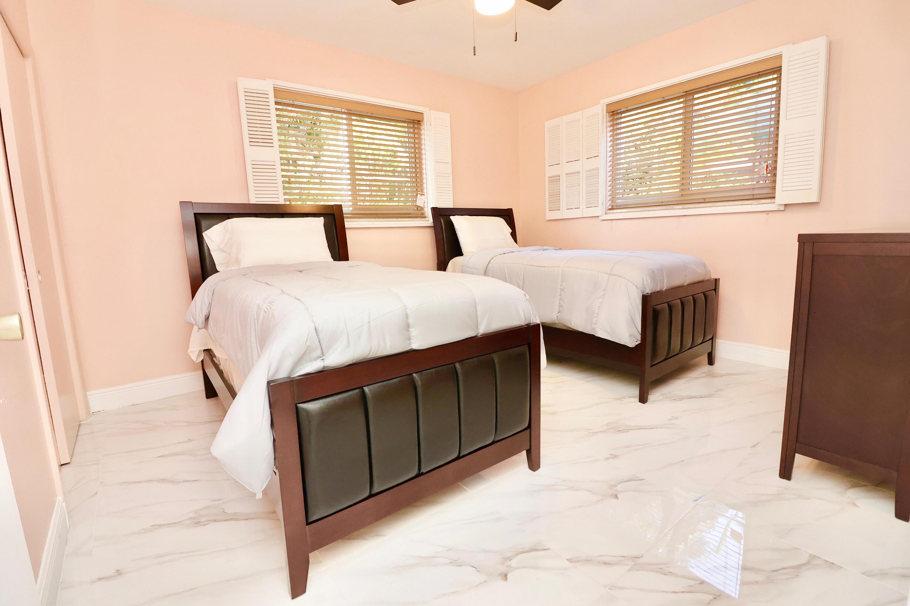 842 NE 154TH Street