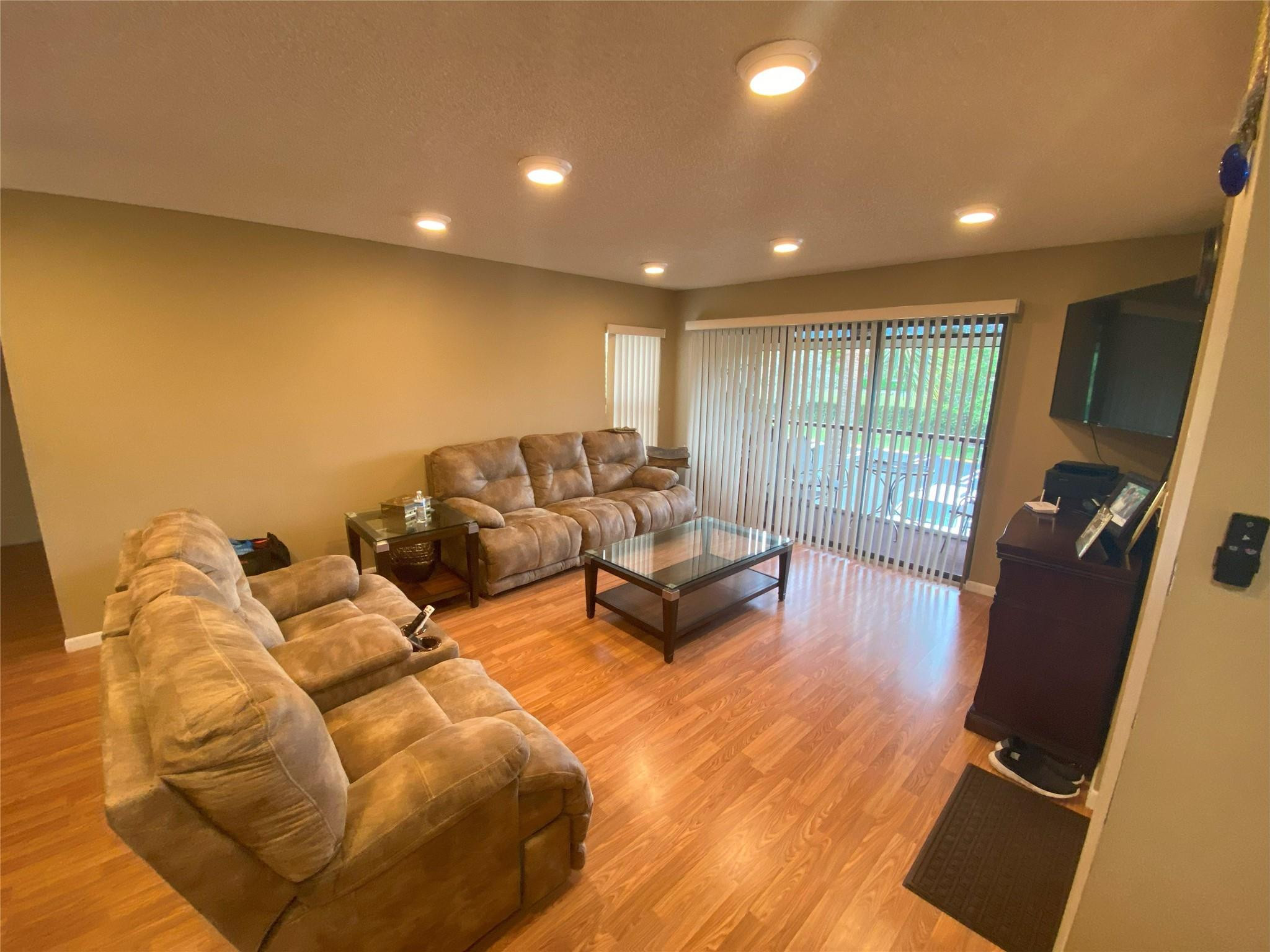 821 SKY PINE Way B2