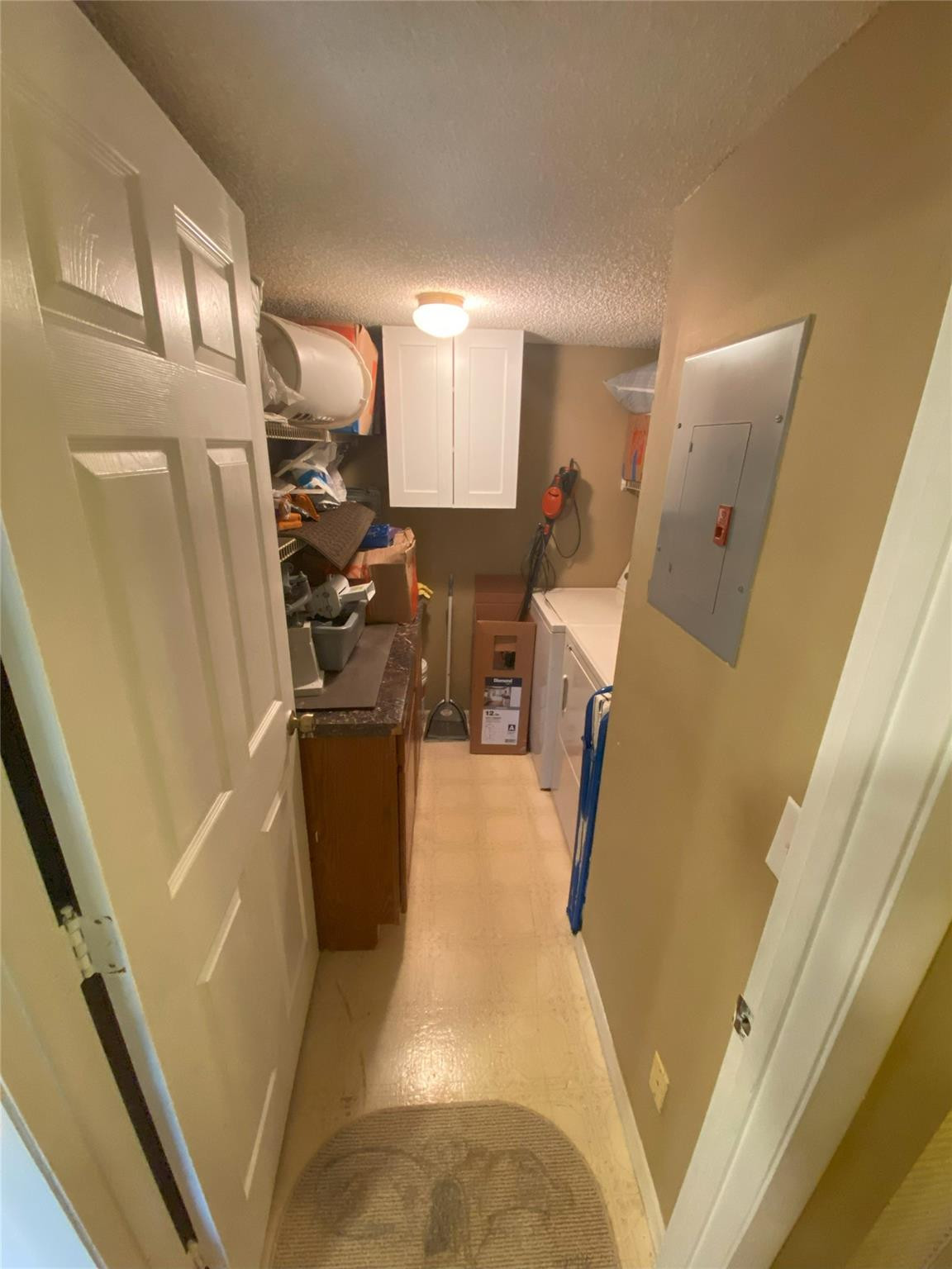 821 SKY PINE Way B2