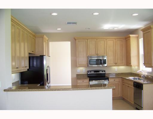 2007 GREY FALCON Circle SW