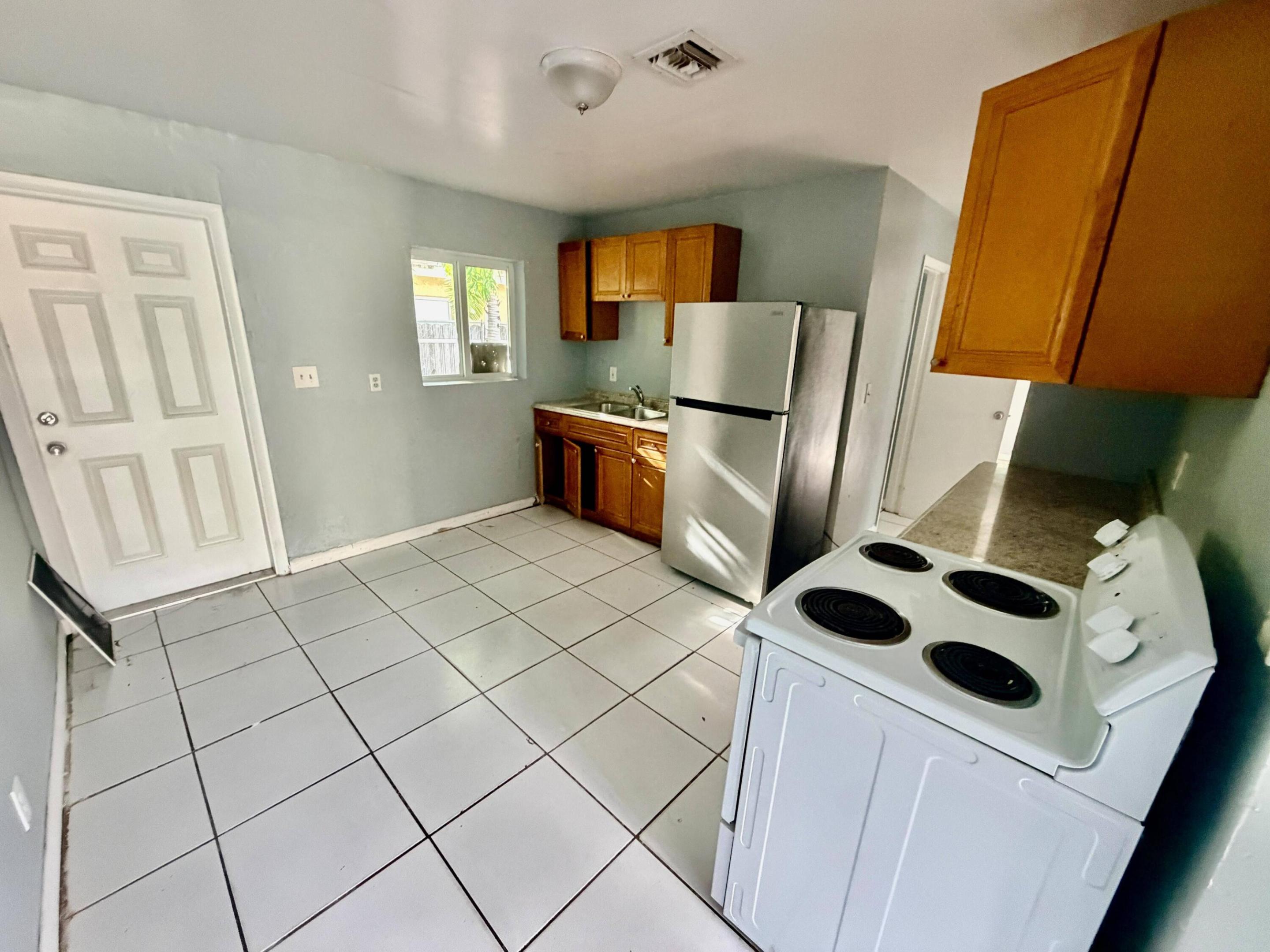 1132 NW 5TH Court 1A