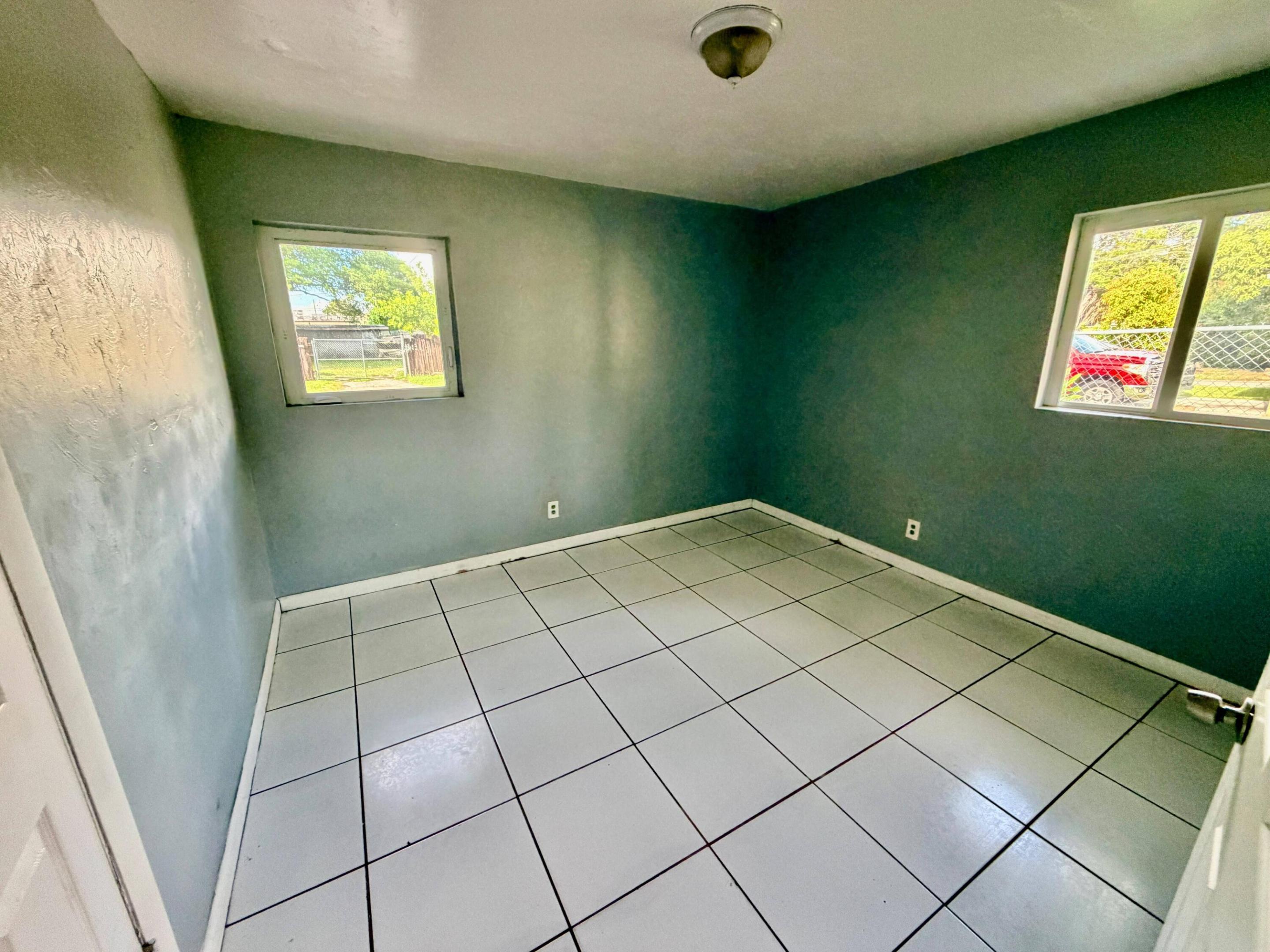 1132 NW 5TH Court 1A