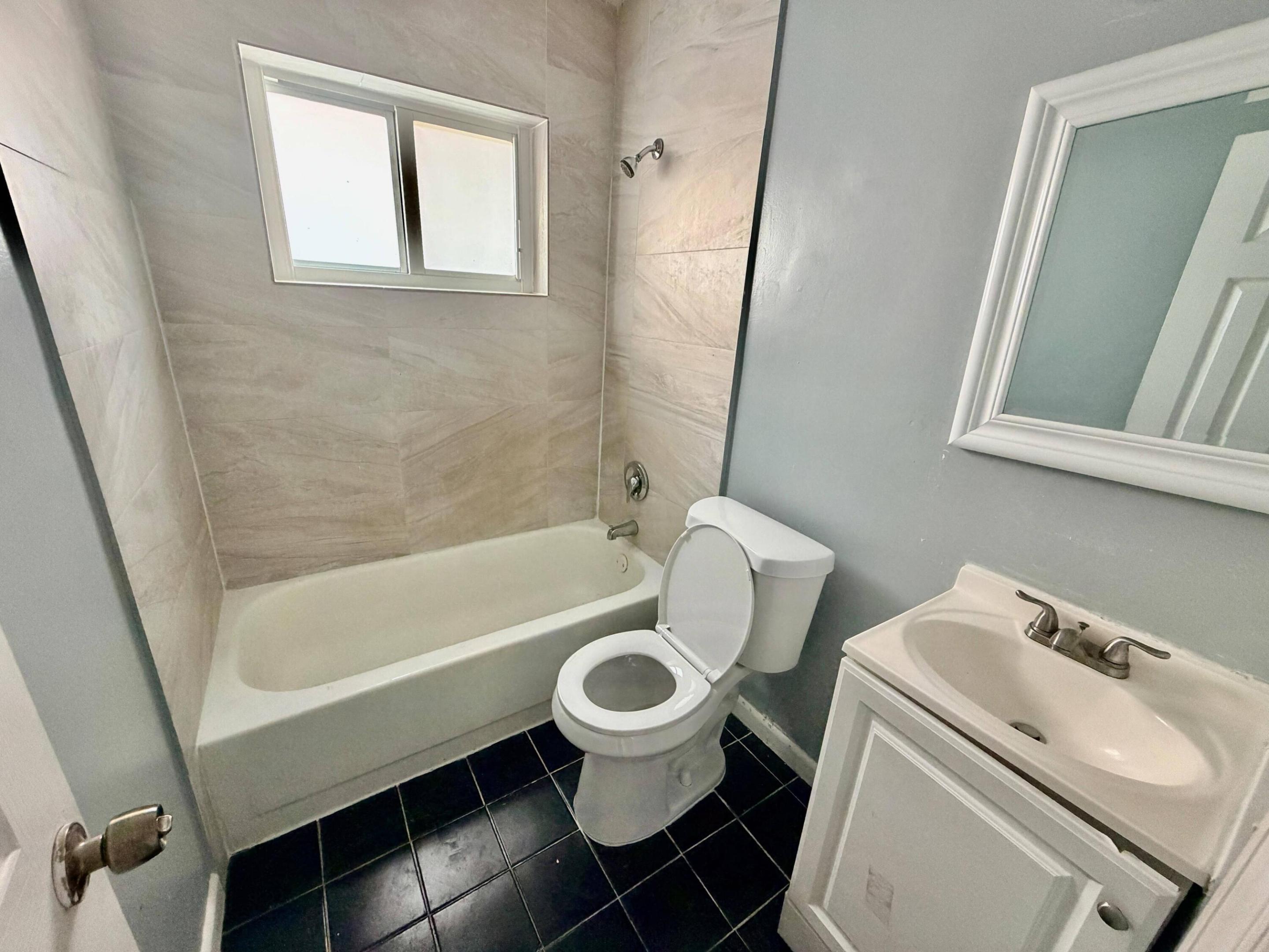 1132 NW 5TH Court 1A