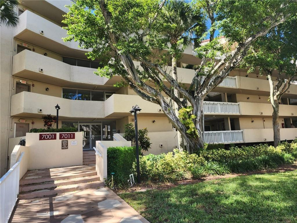 7001 Environ Blvd Unit: 604