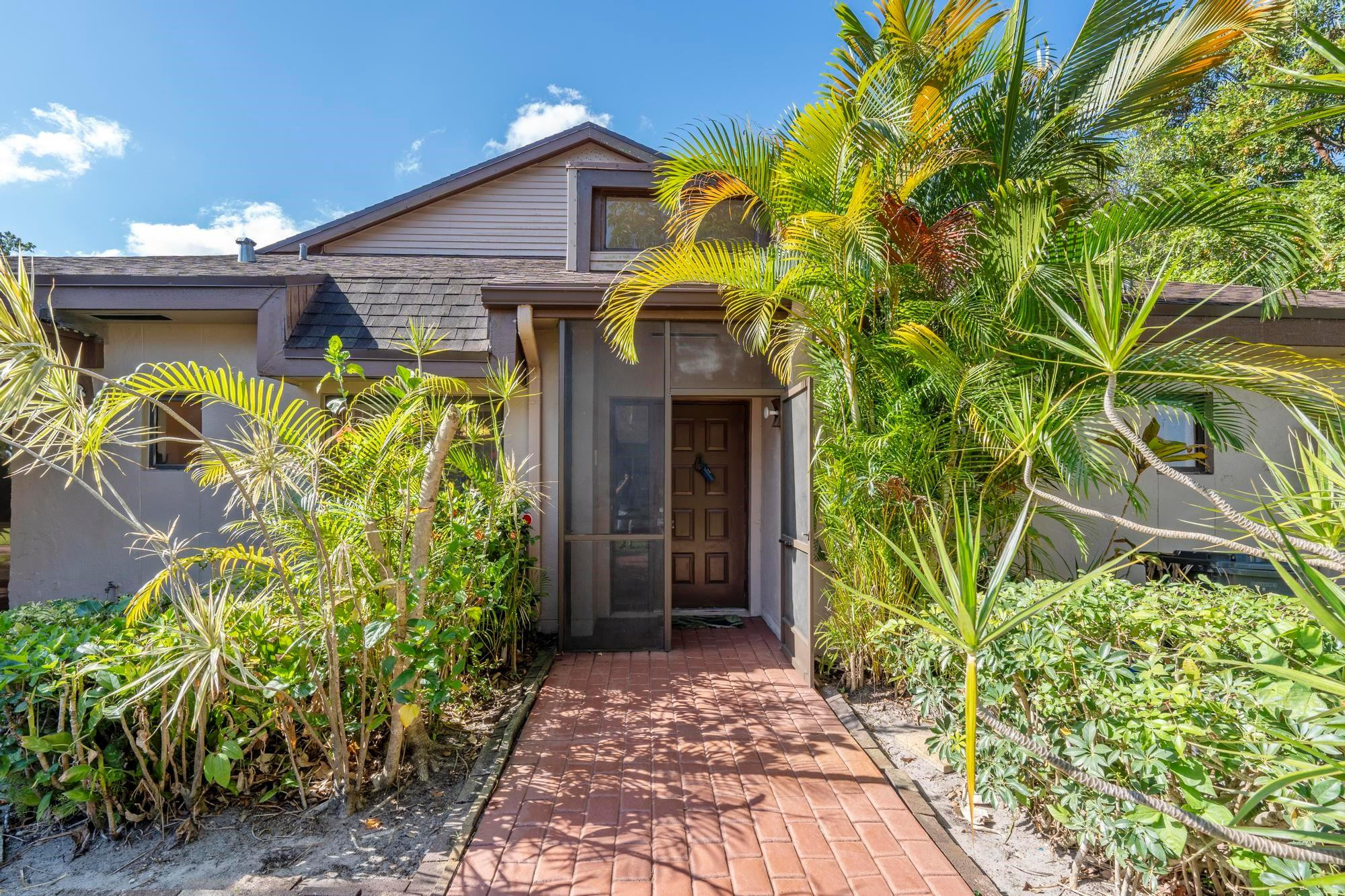 4673 Fountains Drive