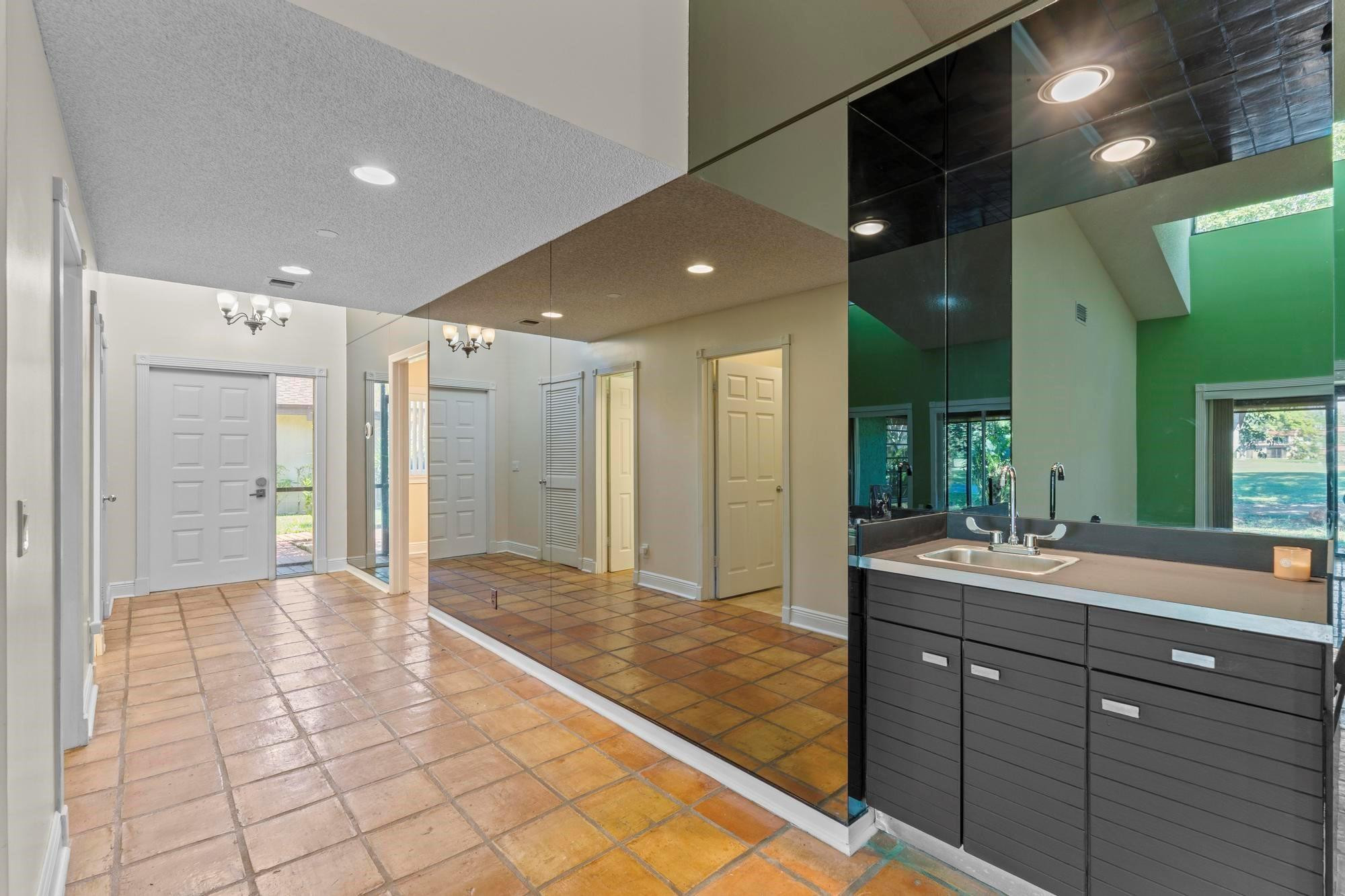 4673 Fountains Drive