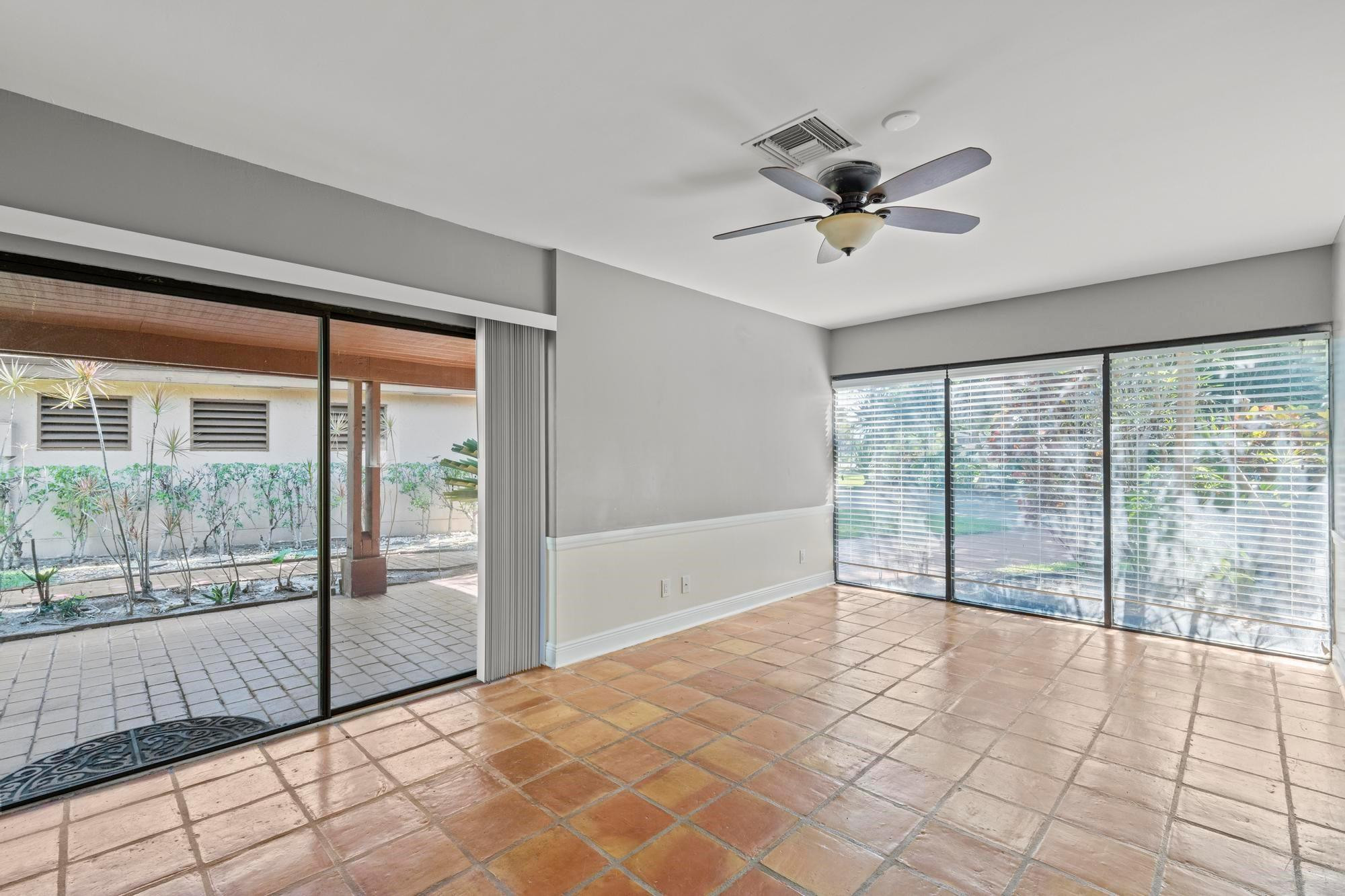 4673 Fountains Drive