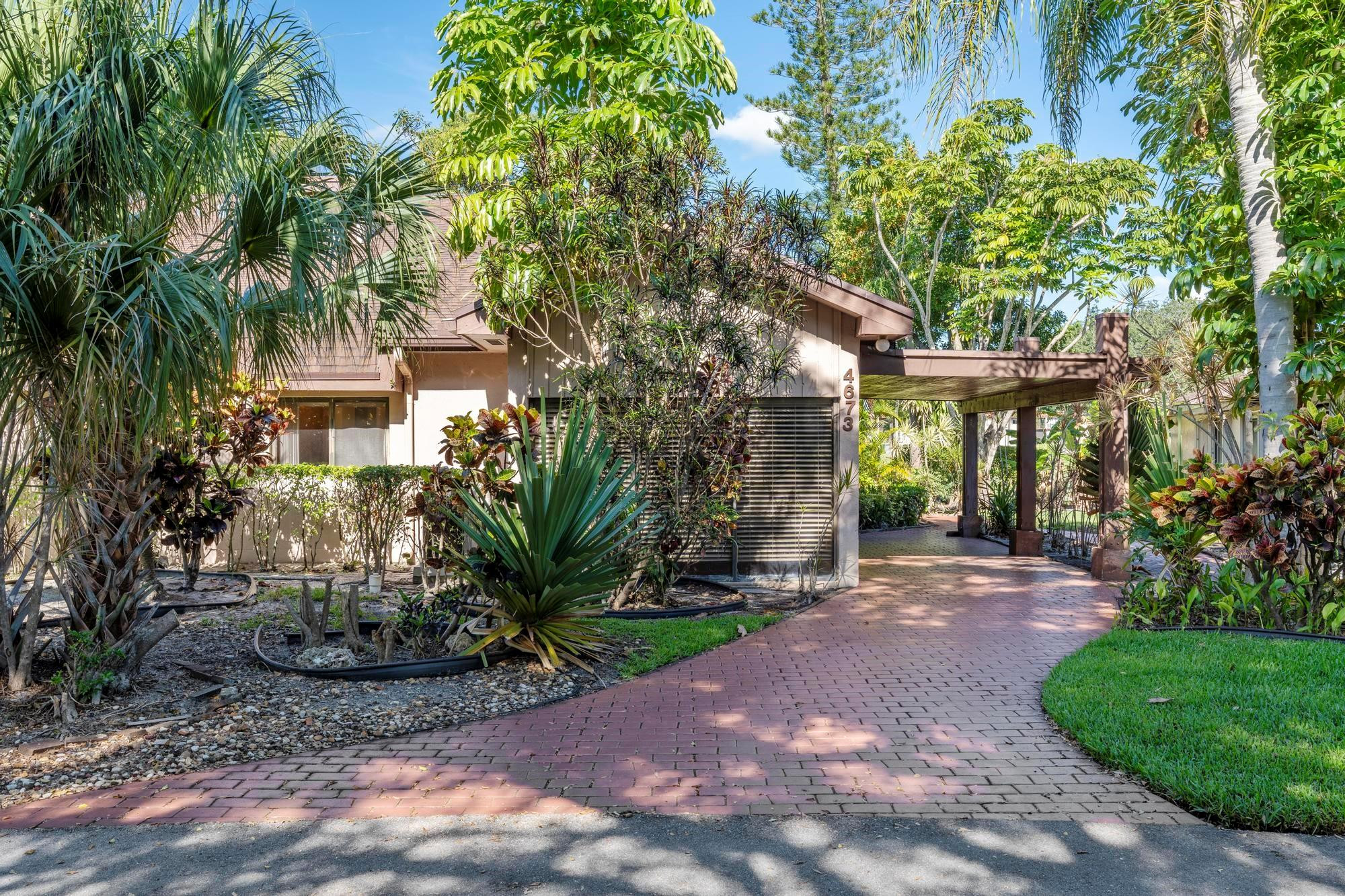 4673 Fountains Drive