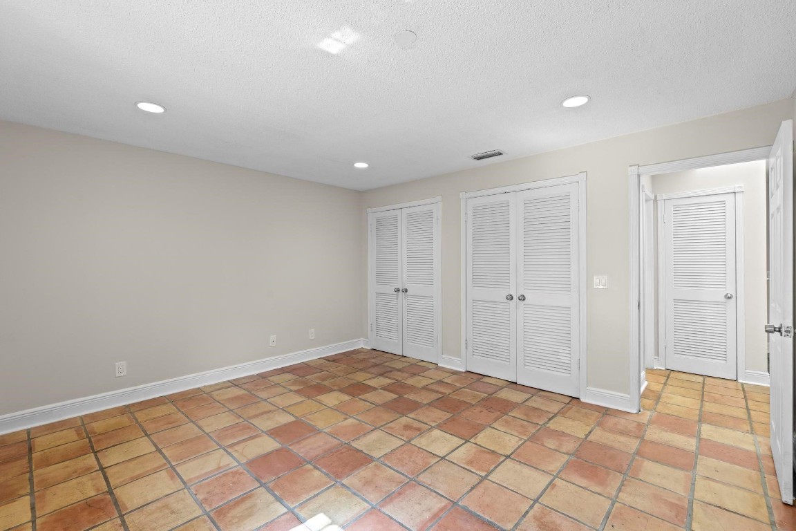 4673 Fountains Drive