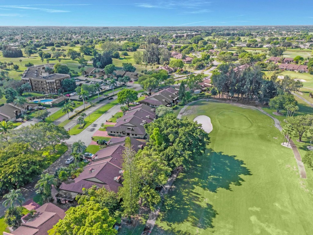 4673 Fountains Drive