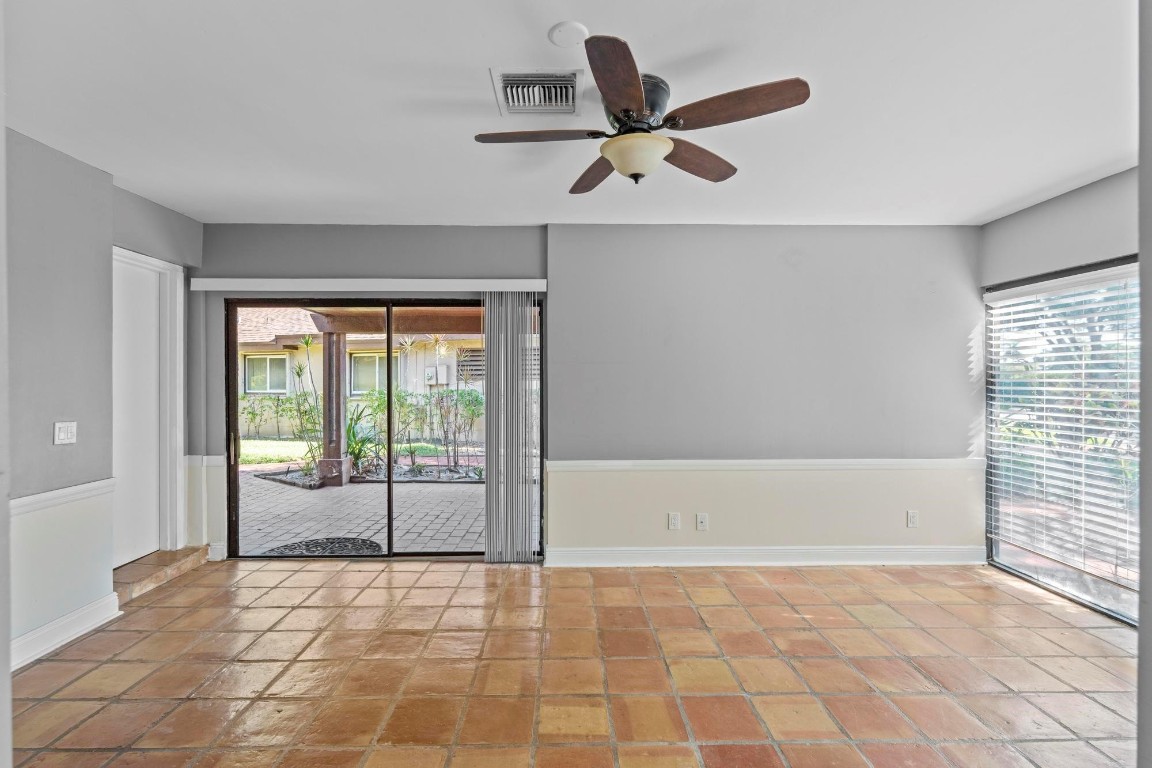 4673 Fountains Drive