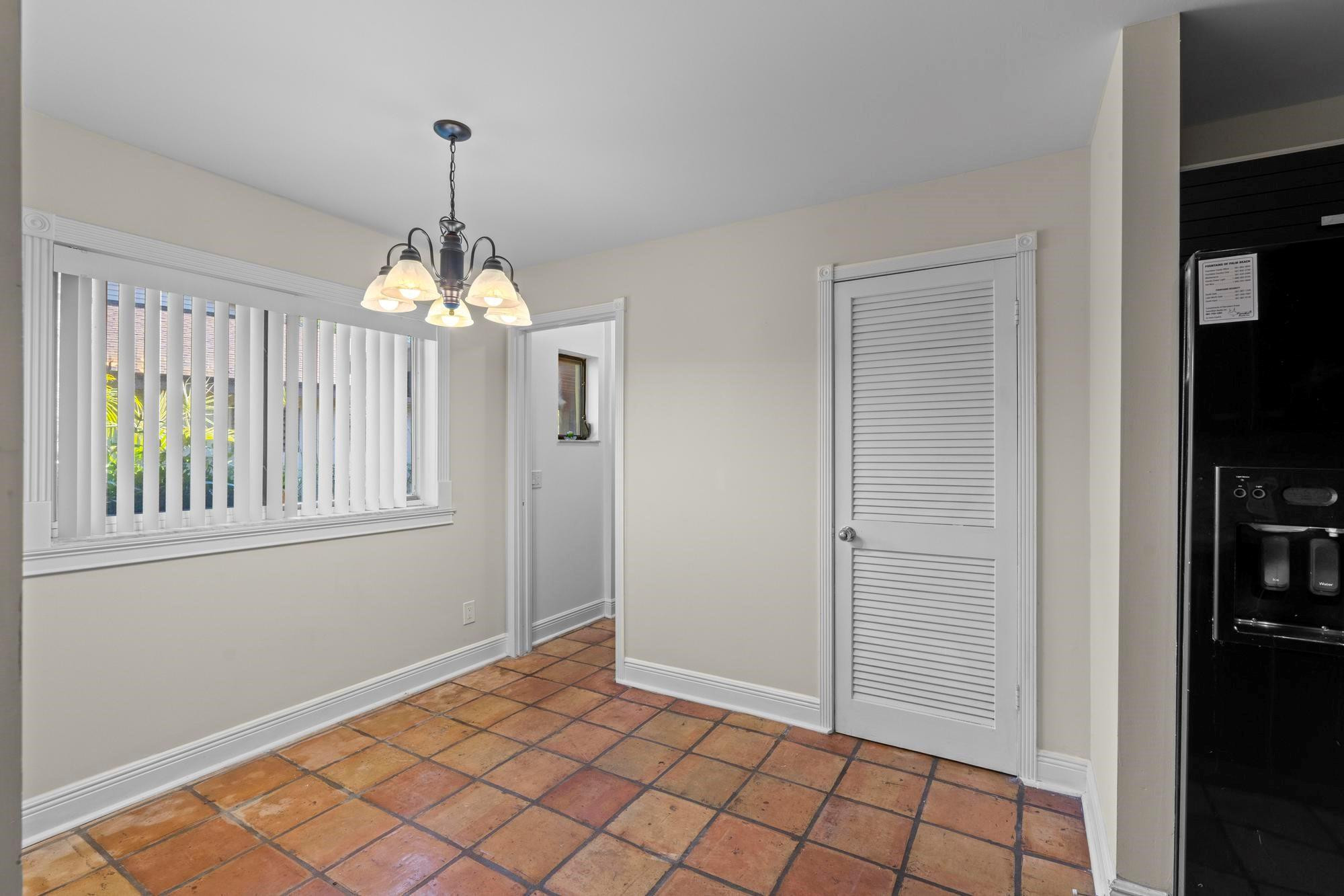 4673 Fountains Drive