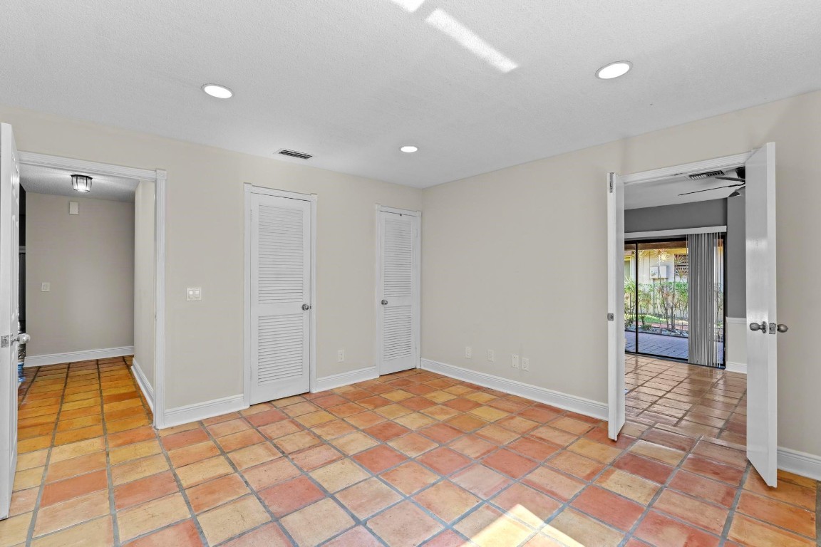 4673 Fountains Drive