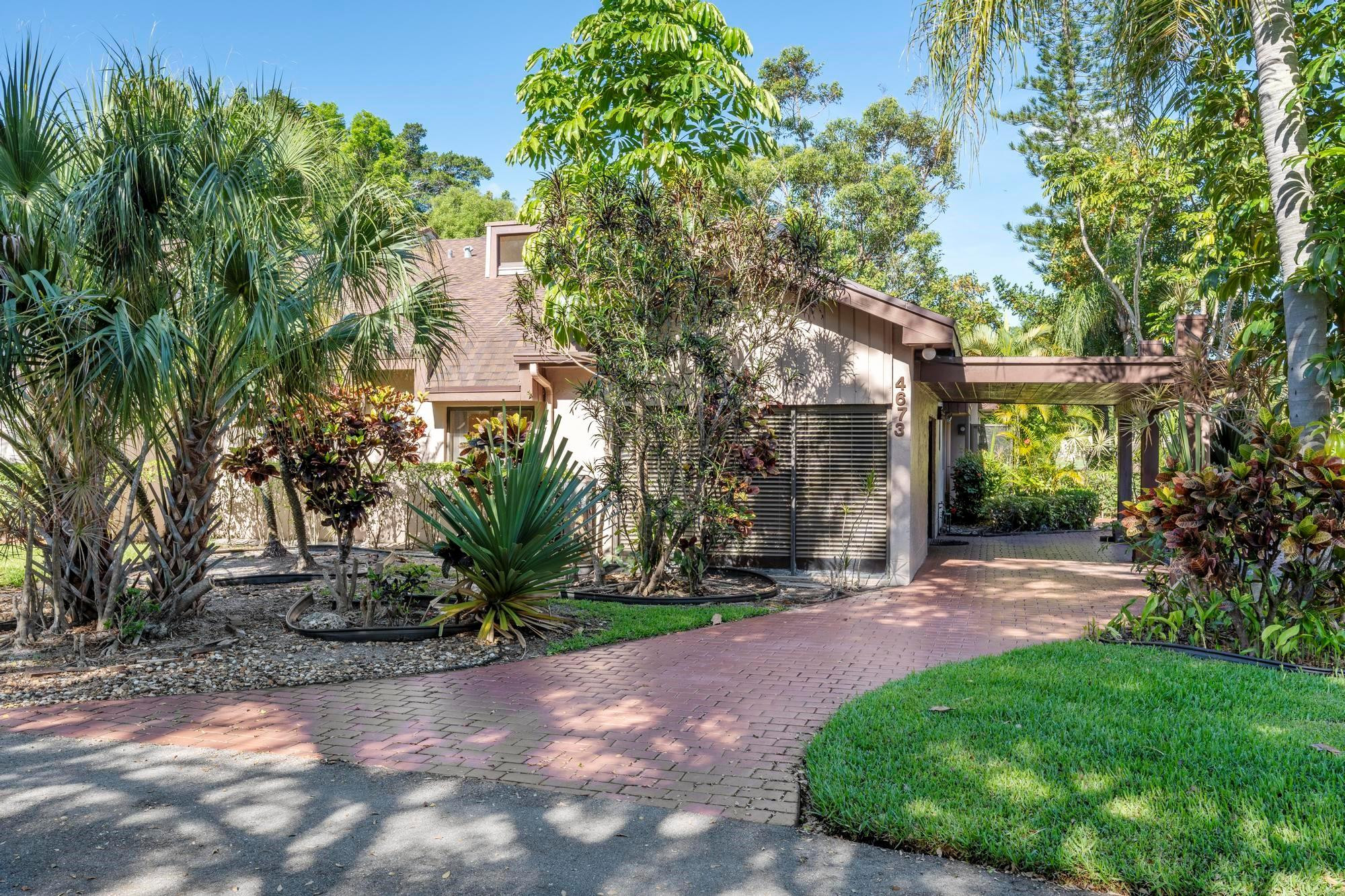 4673 Fountains Drive