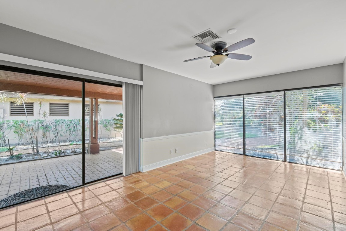 4673 Fountains Drive