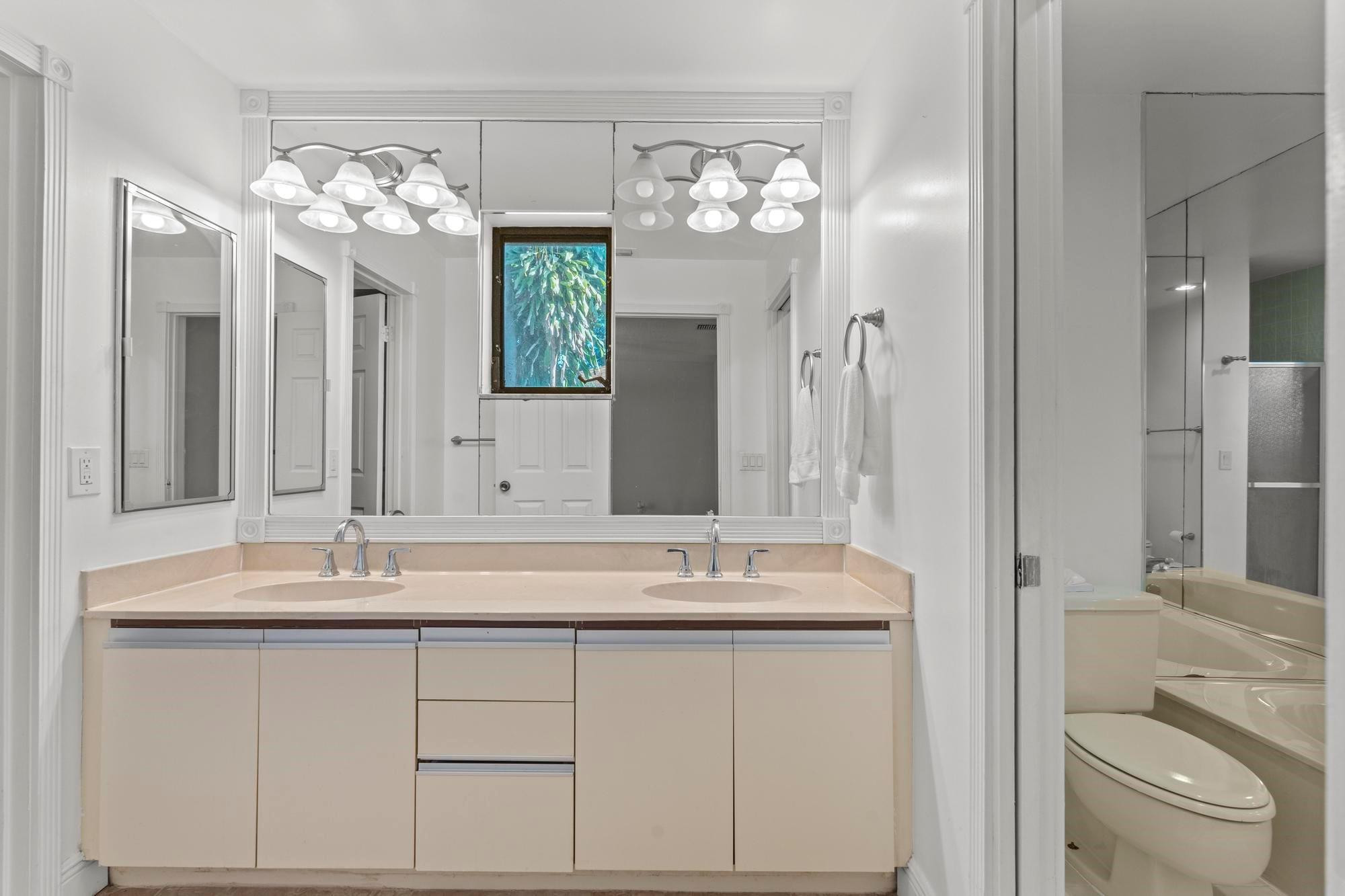 4673 Fountains Drive