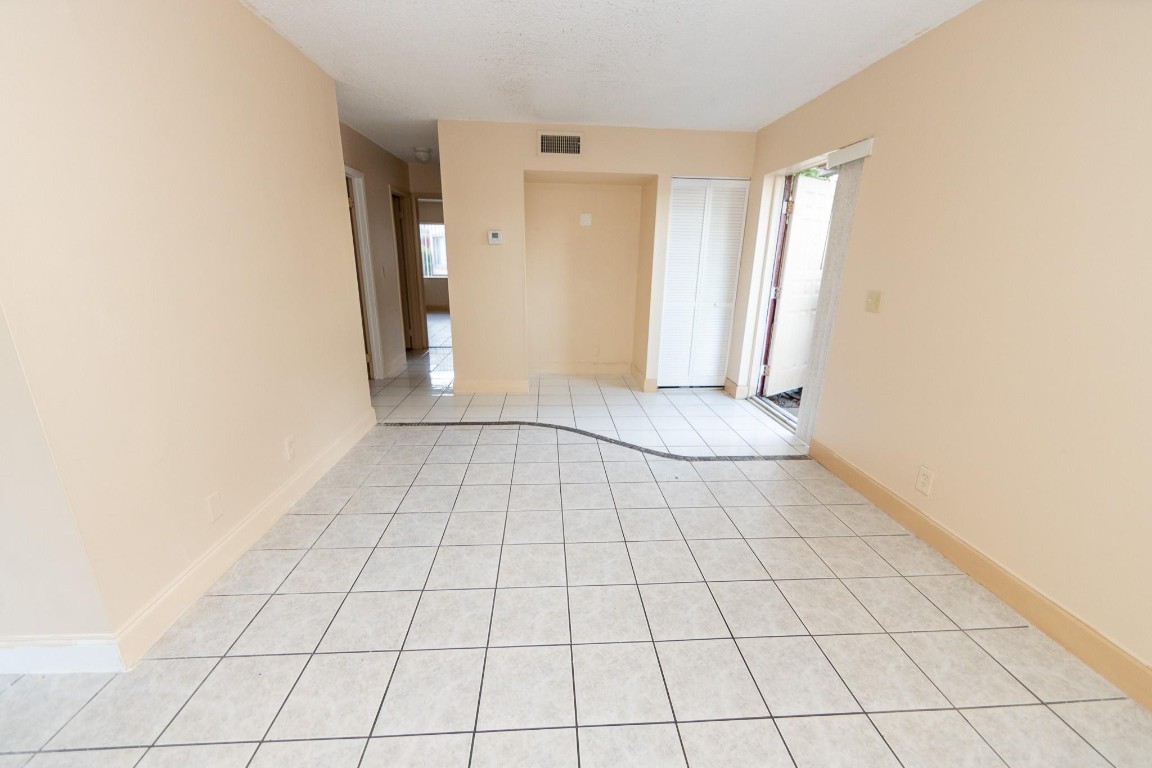 2114 NW 58th Ave Unit: 23c