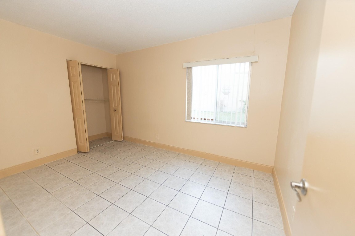 2114 NW 58th Ave Unit: 23c