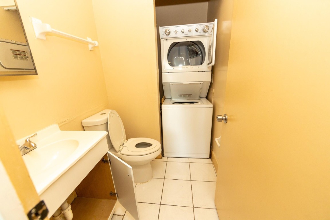 2114 NW 58th Ave Unit: 23c