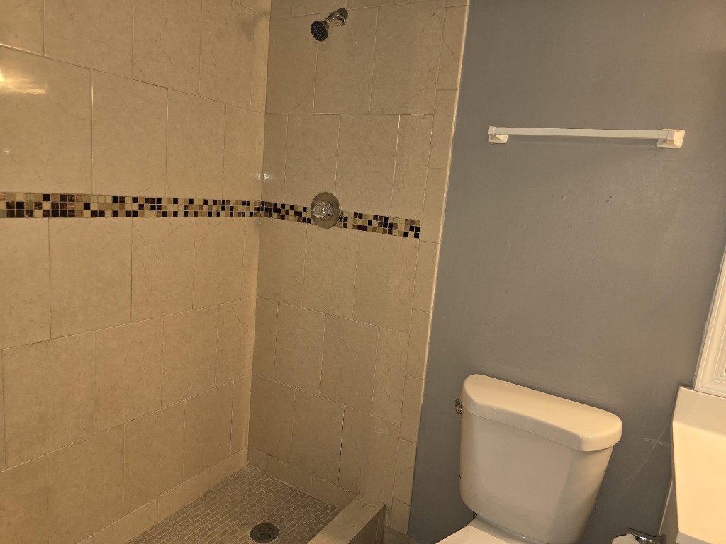 4168 Inverrary Dr 410