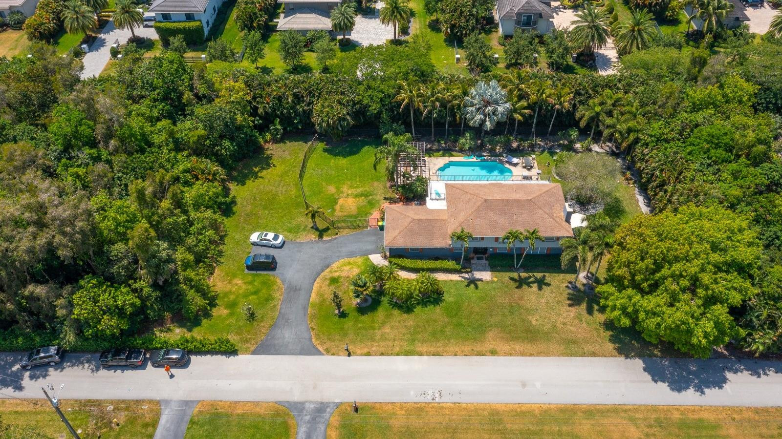 11650 SW 1st St