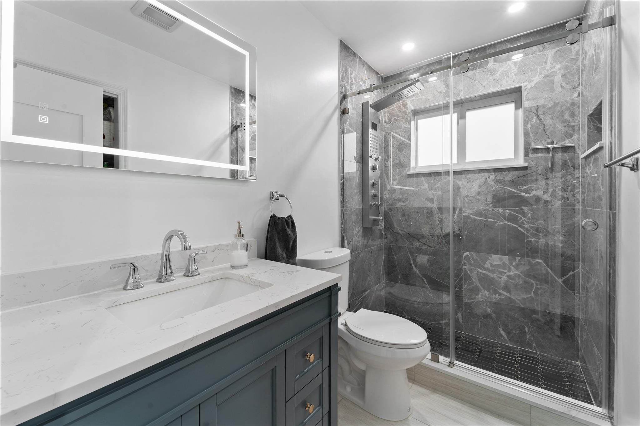 20131 SW 80 AV