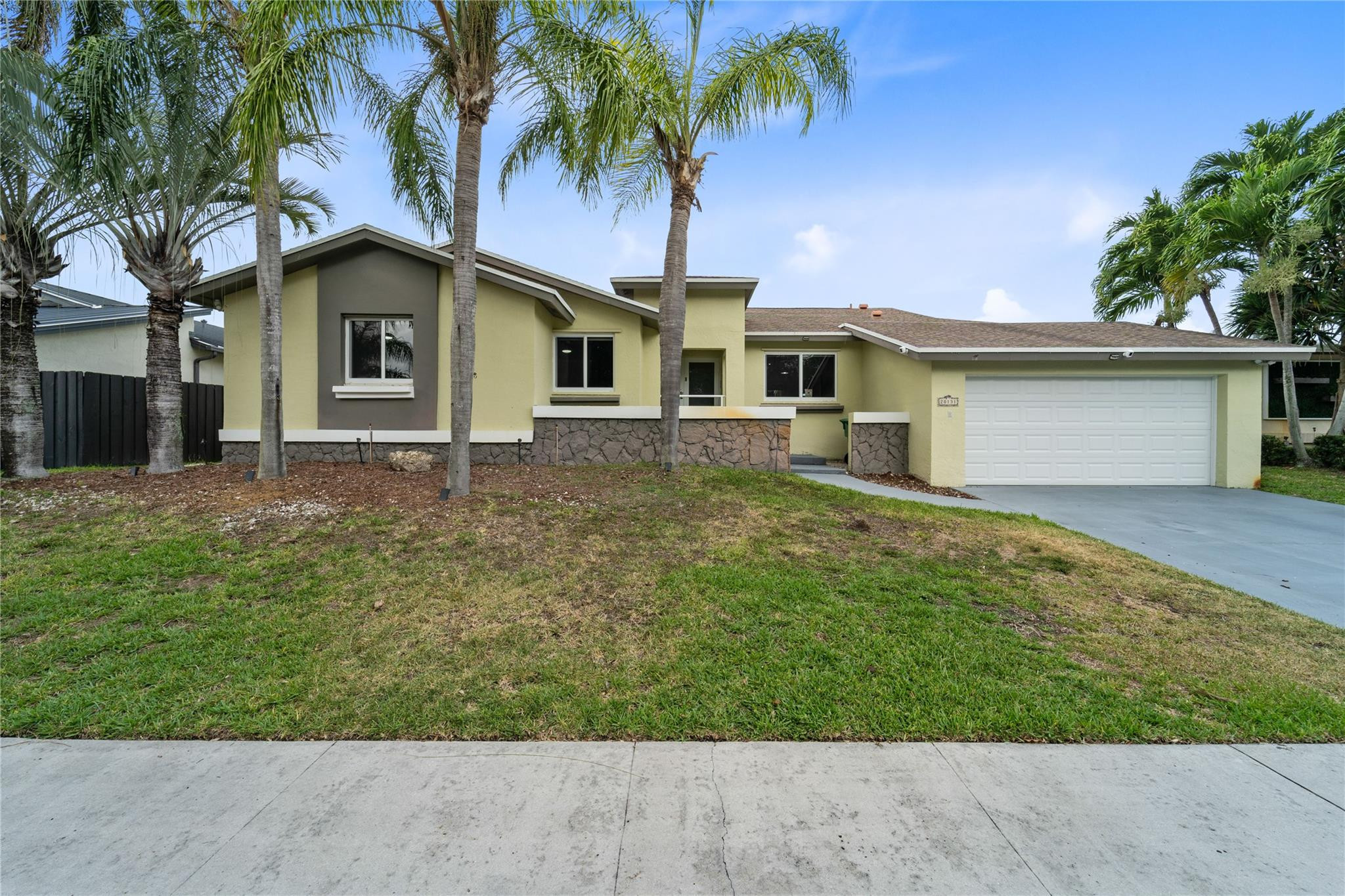 20131 SW 80 AV