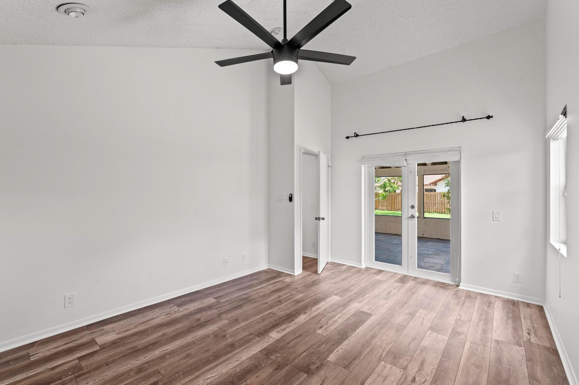 2385 Tallahassee