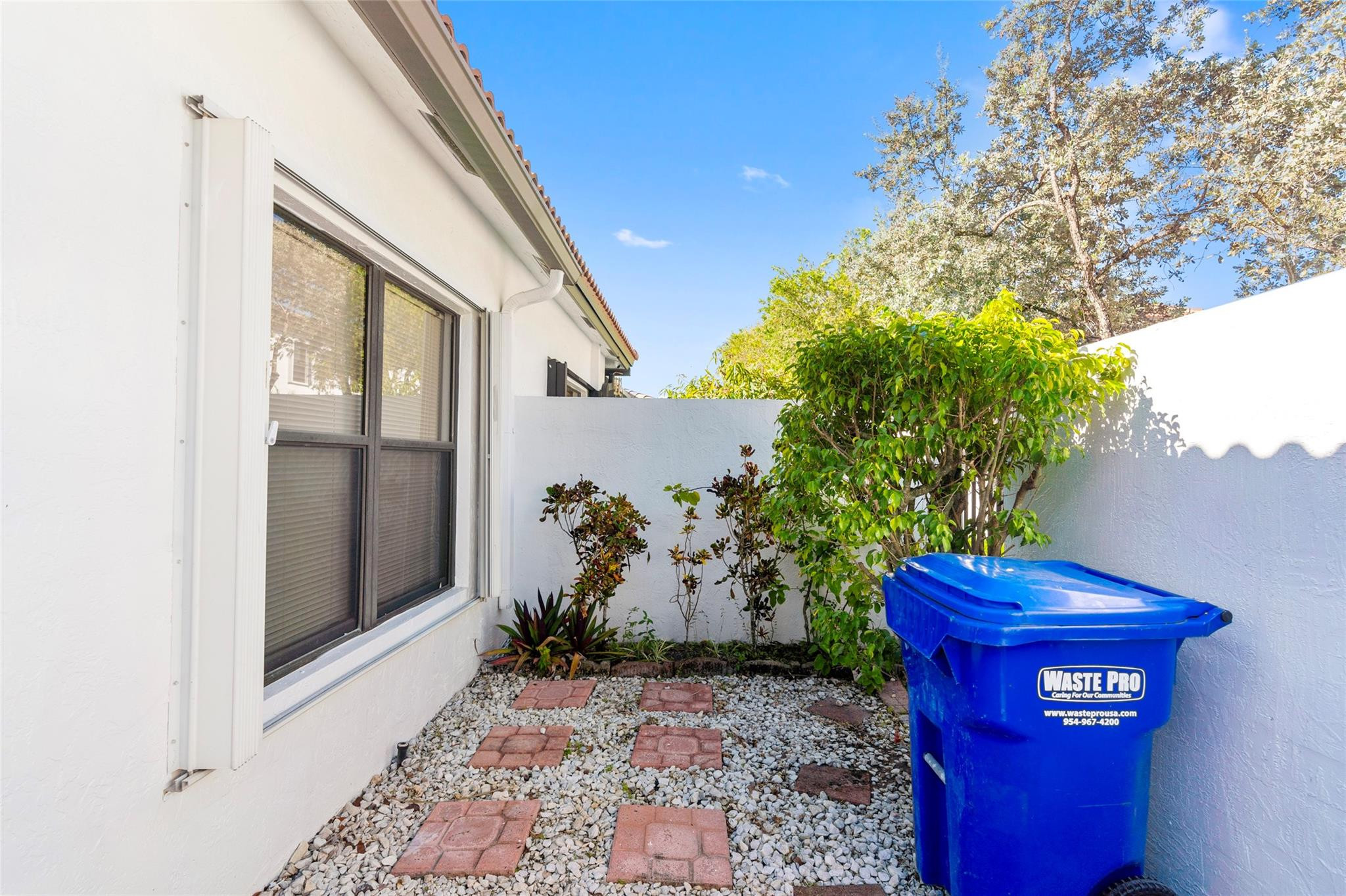 602 SW 158th Ter