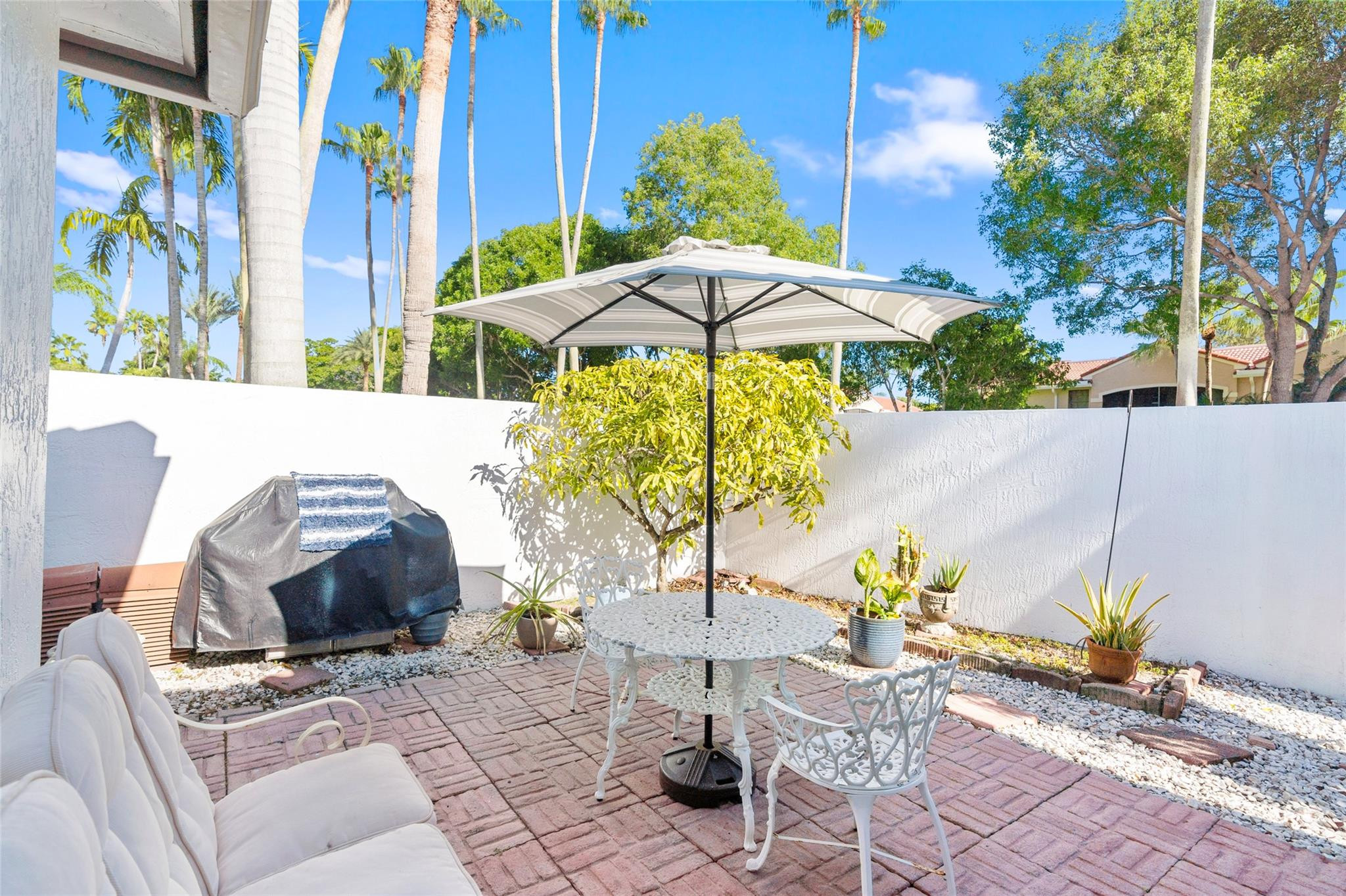 602 SW 158th Ter
