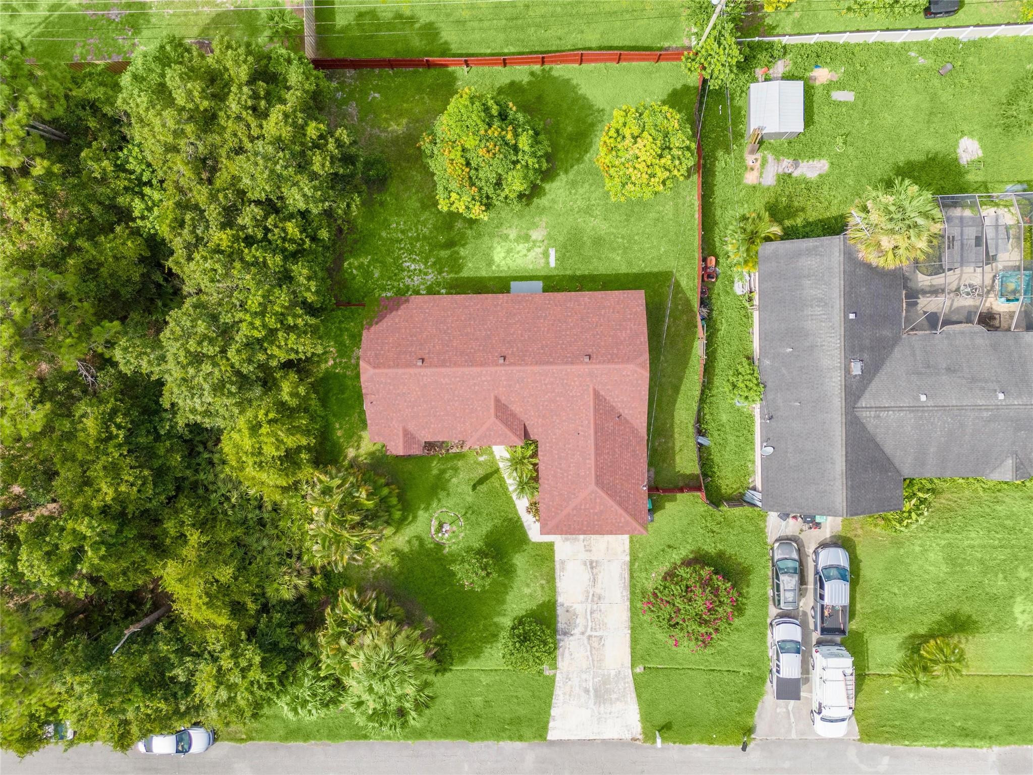 1822 SW Cecelia Ln