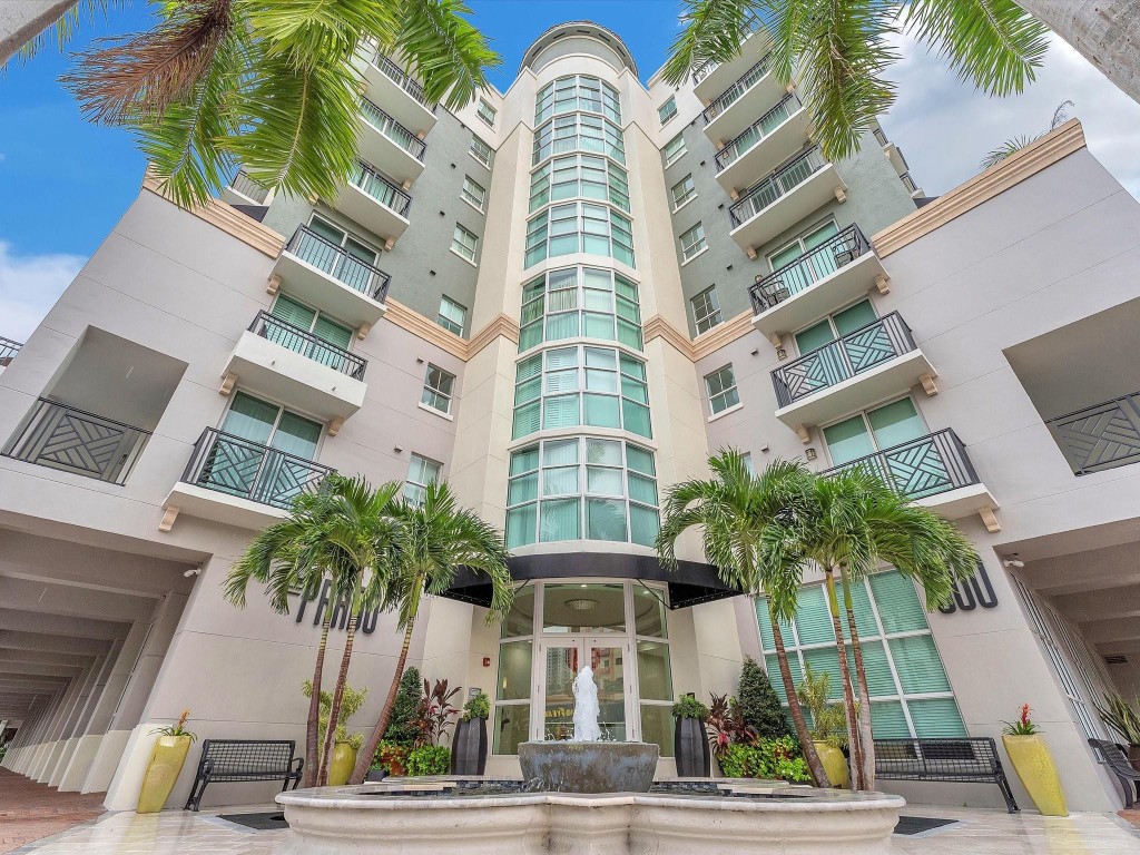 600 S Dixie Highway 339