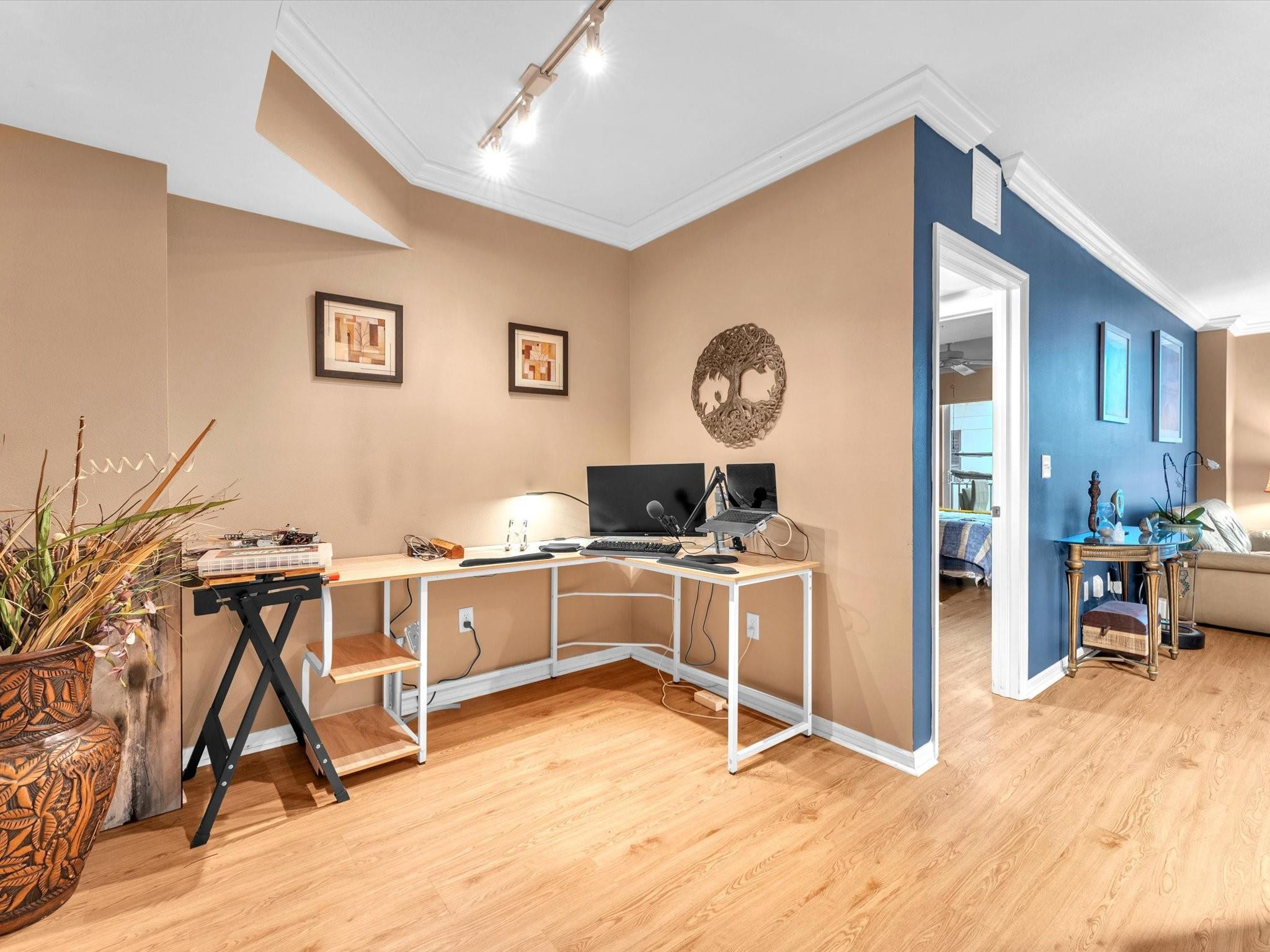 600 S Dixie Highway 339