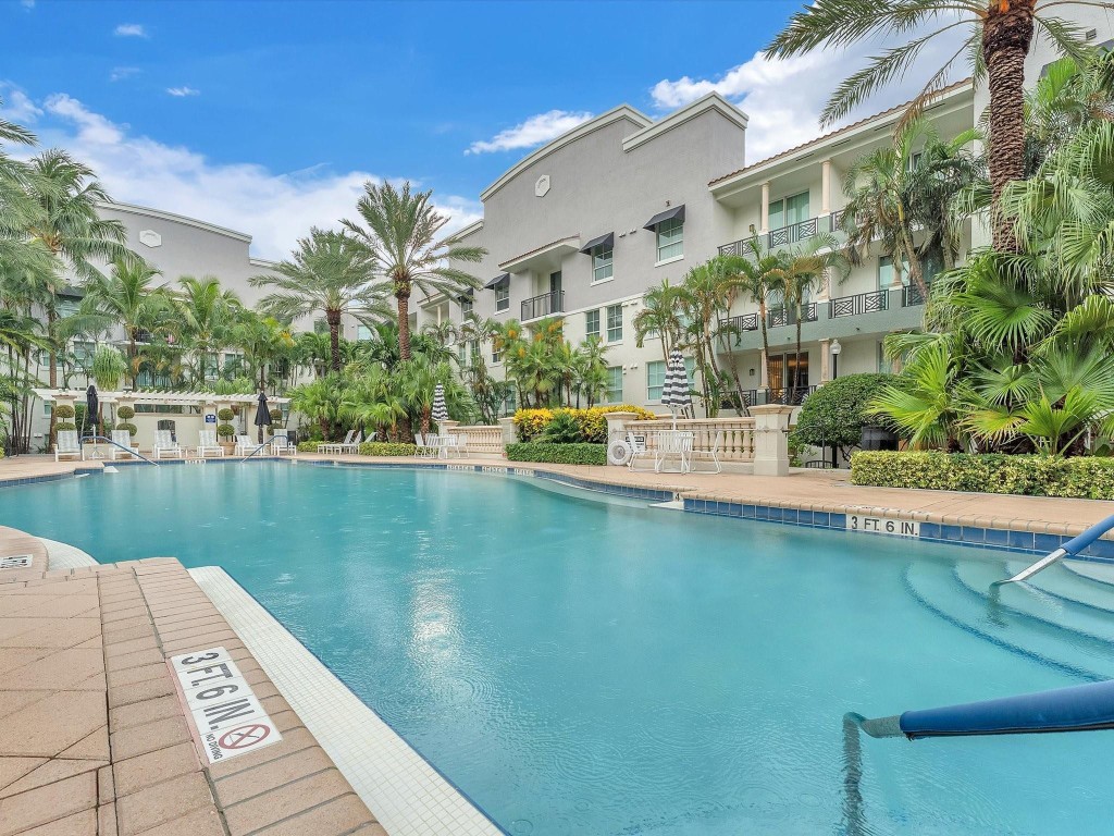 600 S Dixie Highway 339